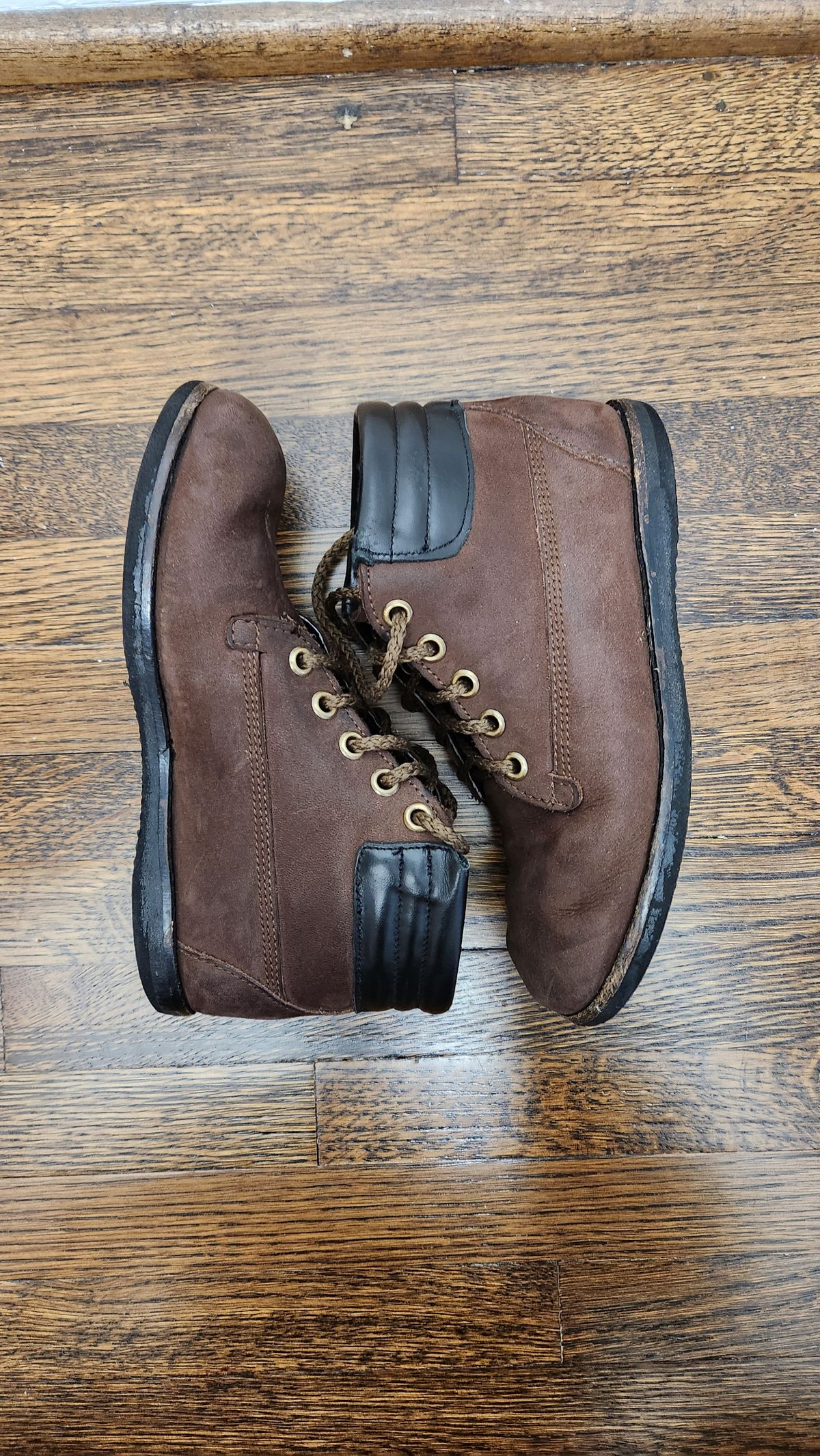 Photo by WeltedOne on December 2, 2023 of the Zimmerman Shoes Levon High Top in Chocolate Nubuck.