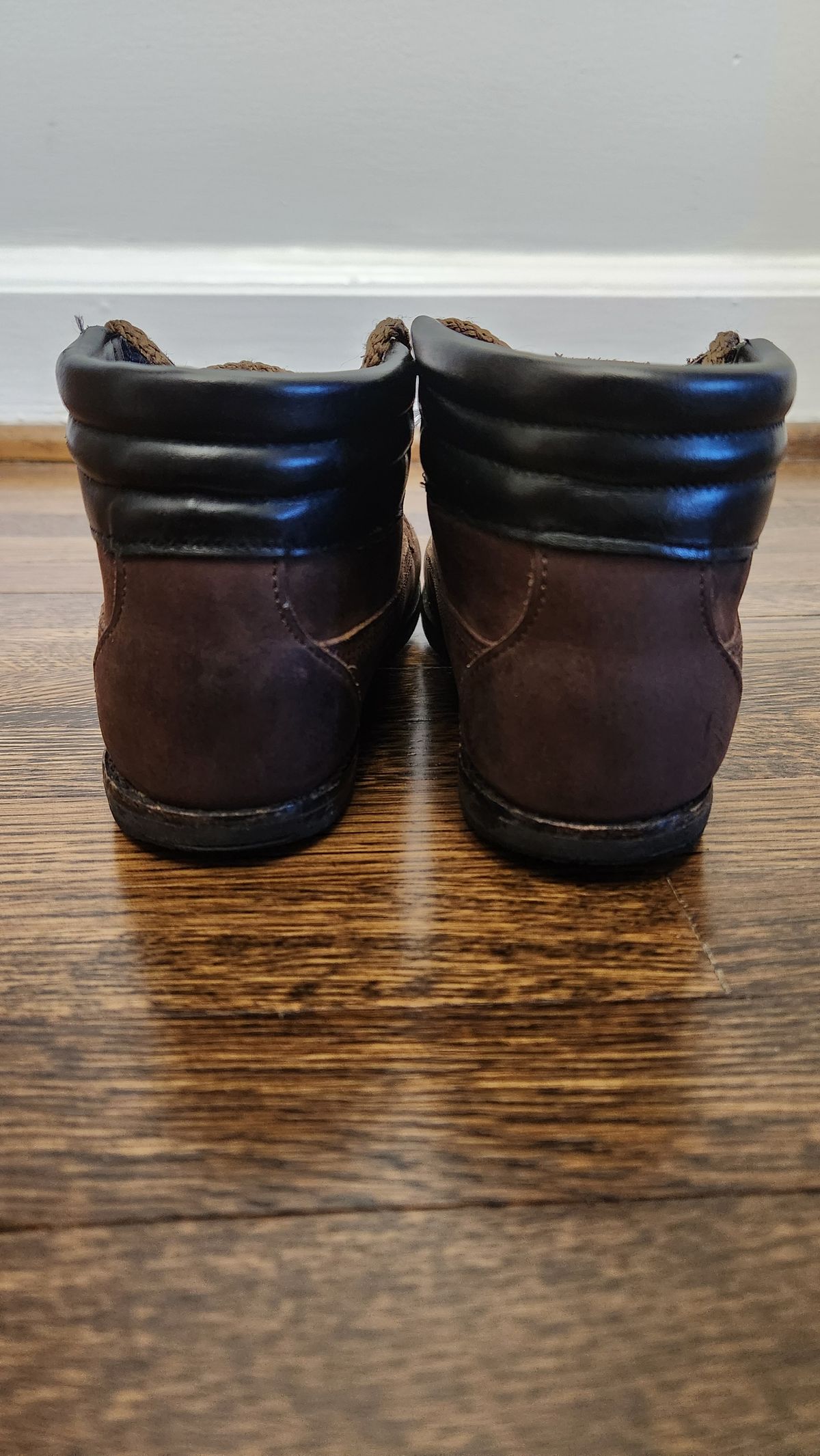 Photo by WeltedOne on January 5, 2024 of the Zimmerman Shoes Levon High Top in Chocolate Nubuck.