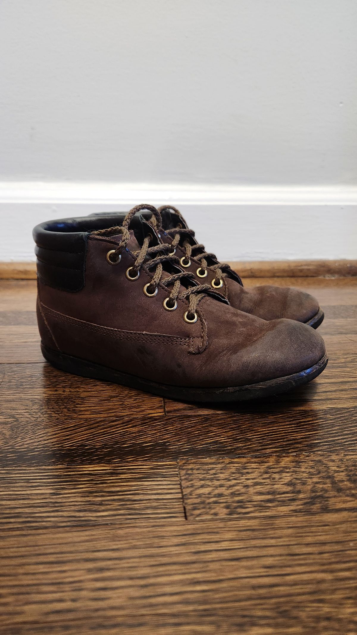 Photo by WeltedOne on January 5, 2024 of the Zimmerman Shoes Levon High Top in Chocolate Nubuck.