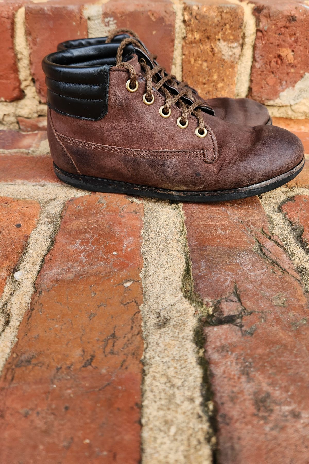 Photo by WeltedOne on February 4, 2024 of the Zimmerman Shoes Levon High Top in Chocolate Nubuck.