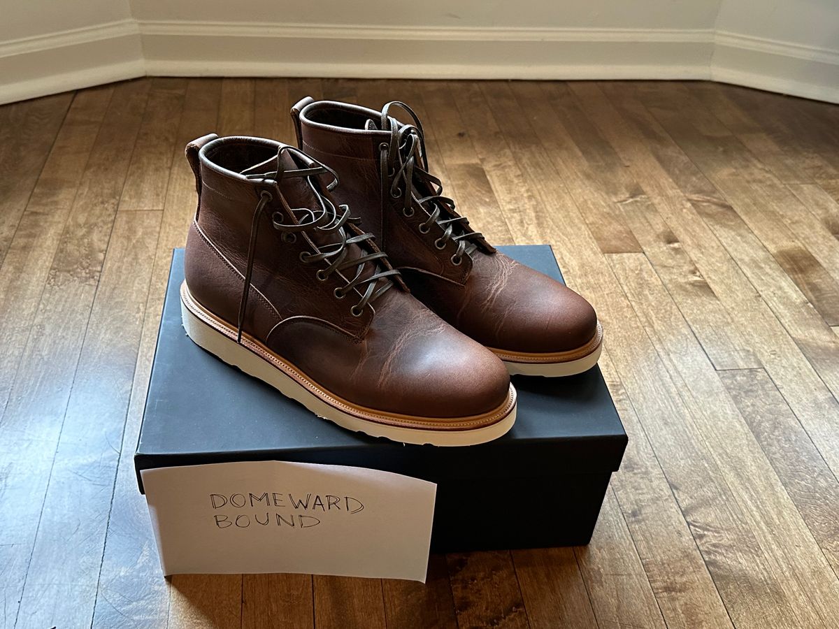 Photo by pesayerm on October 27, 2023 of the Viberg Scout Boot in Horween Rowdy Dachshund.