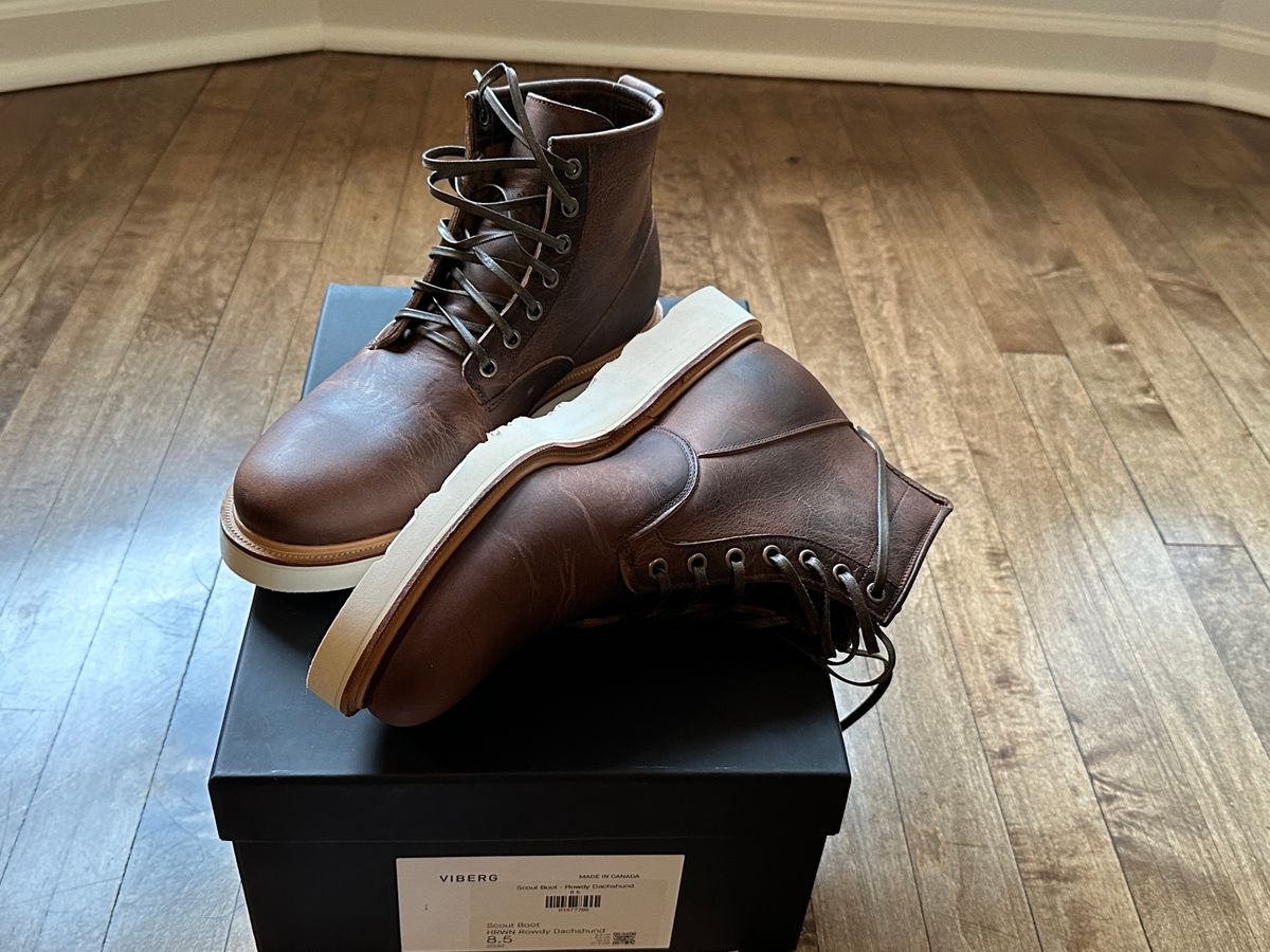 Photo by pesayerm on October 27, 2023 of the Viberg Scout Boot in Horween Rowdy Dachshund.
