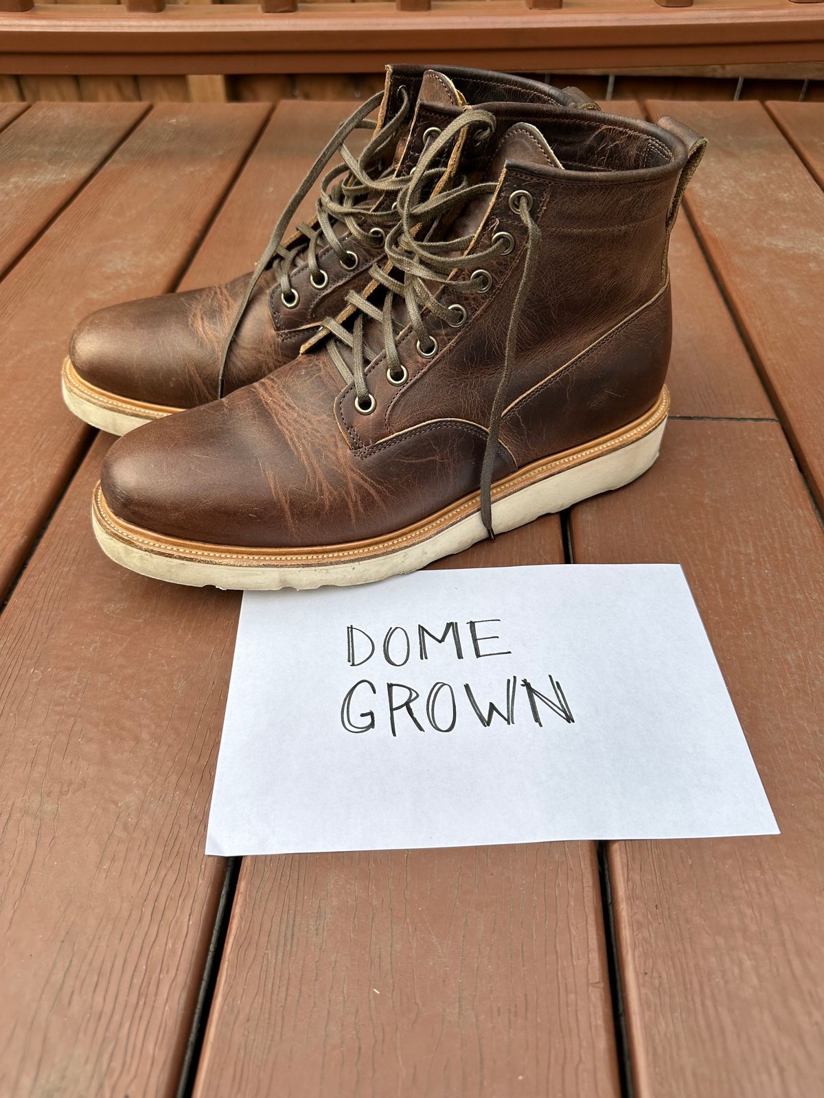 Photo by pesayerm on November 5, 2023 of the Viberg Scout Boot in Horween Rowdy Dachshund.