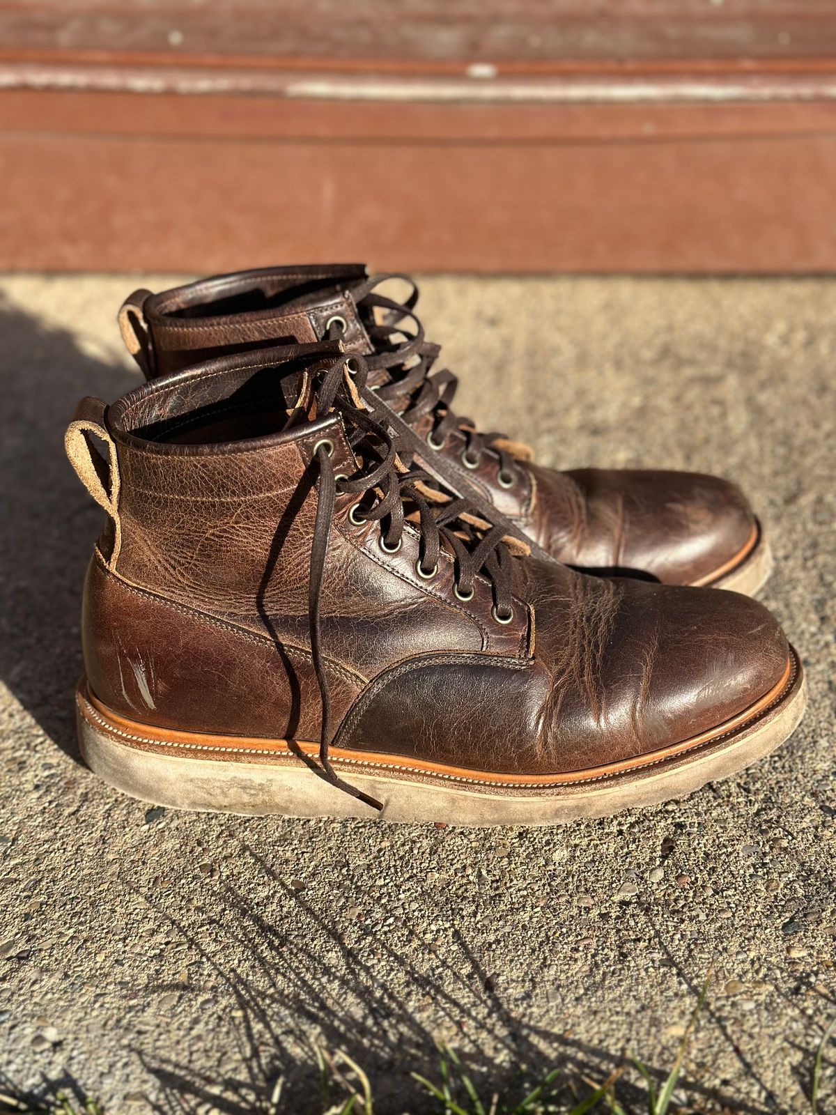 Photo by pesayerm on February 4, 2024 of the Viberg Scout Boot in Horween Rowdy Dachshund.