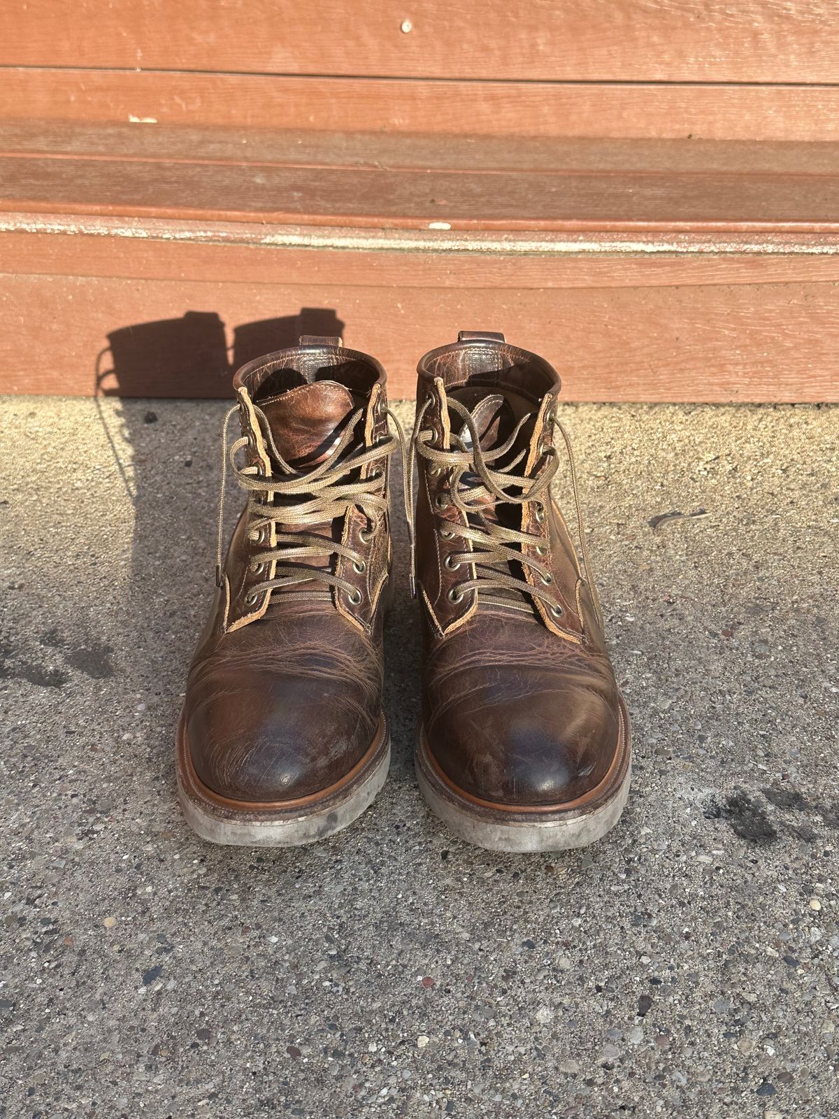 Photo by pesayerm on March 3, 2024 of the Viberg Scout Boot in Horween Rowdy Dachshund.