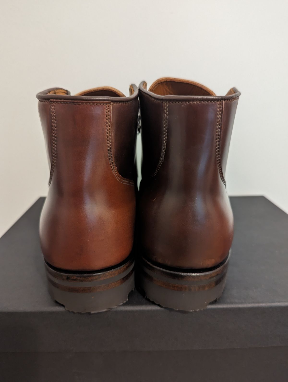 Photo by funfetti on October 1, 2023 of the Viberg Service Boot BCT in Horween Color 4 Shell Cordovan.