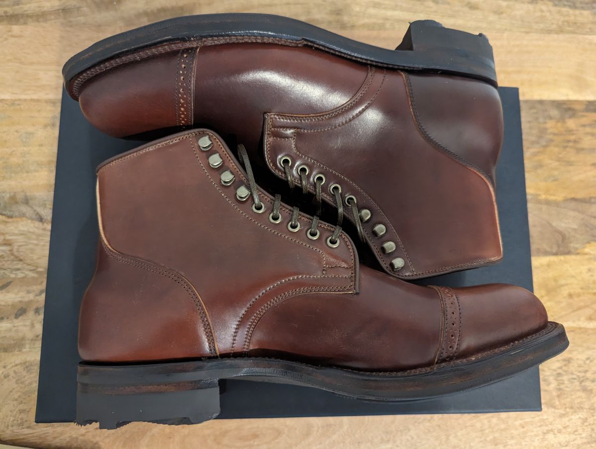 Photo by funfetti on October 1, 2023 of the Viberg Service Boot BCT in Horween Color 4 Shell Cordovan.