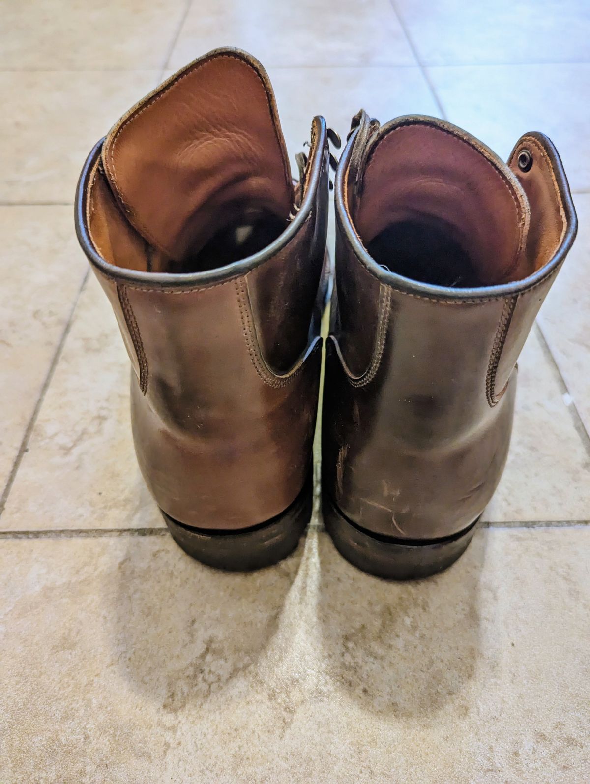 Photo by funfetti on November 2, 2023 of the Viberg Service Boot BCT in Horween Color 4 Shell Cordovan.
