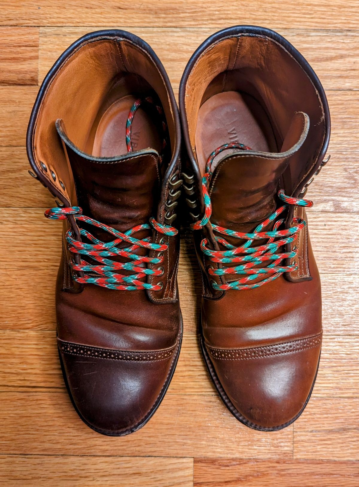Photo by funfetti on January 1, 2024 of the Viberg Service Boot BCT in Horween Color 4 Shell Cordovan.