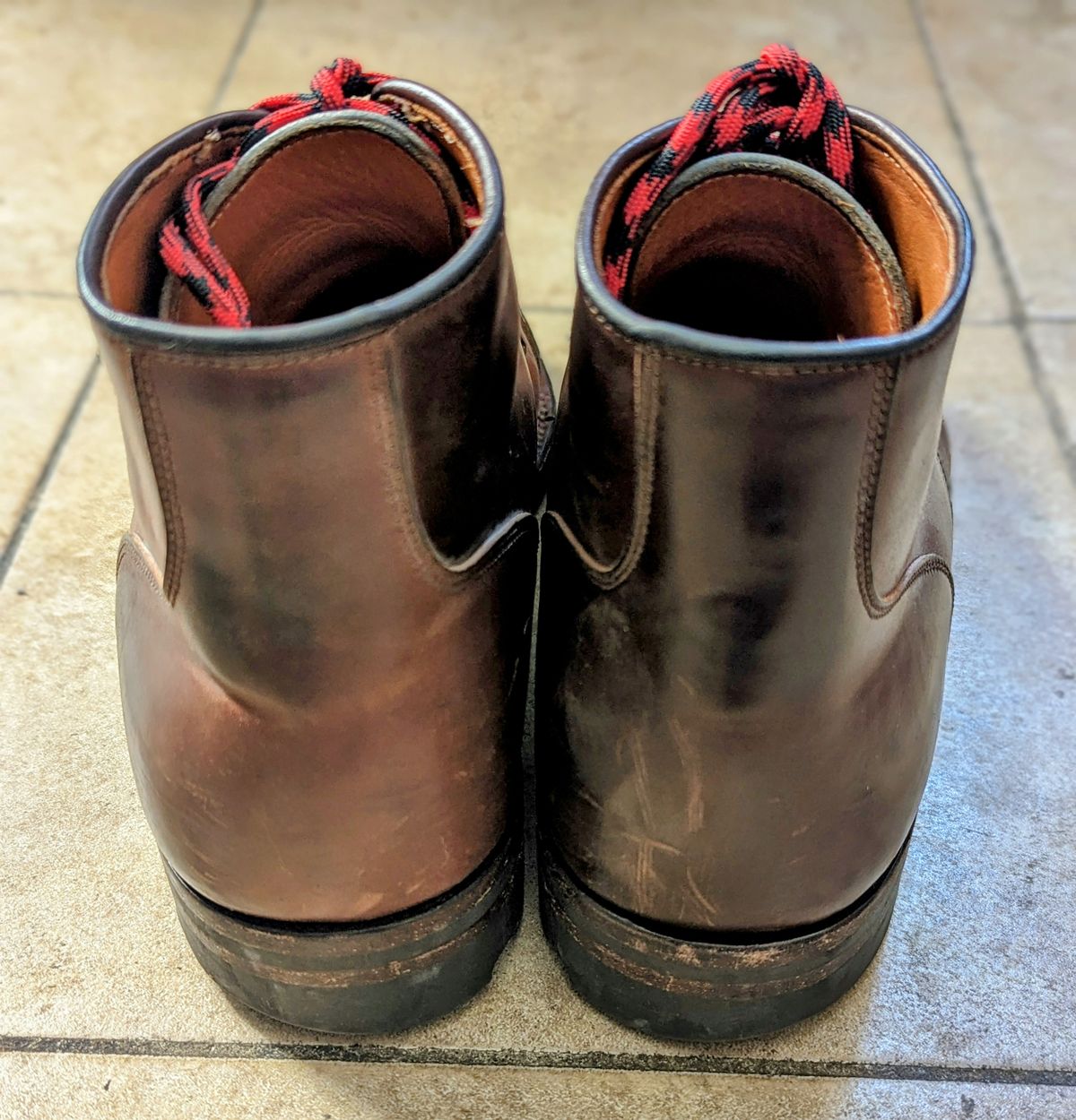 Photo by funfetti on February 4, 2024 of the Viberg Service Boot BCT in Horween Color 4 Shell Cordovan.