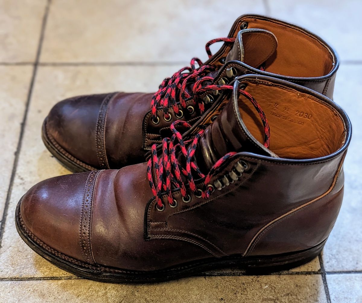 Photo by funfetti on March 6, 2024 of the Viberg Service Boot BCT in Horween Color 4 Shell Cordovan.
