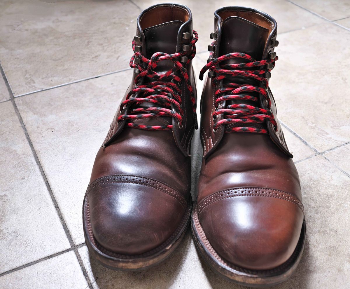 Photo by funfetti on April 4, 2024 of the Viberg Service Boot BCT in Horween Color 4 Shell Cordovan.