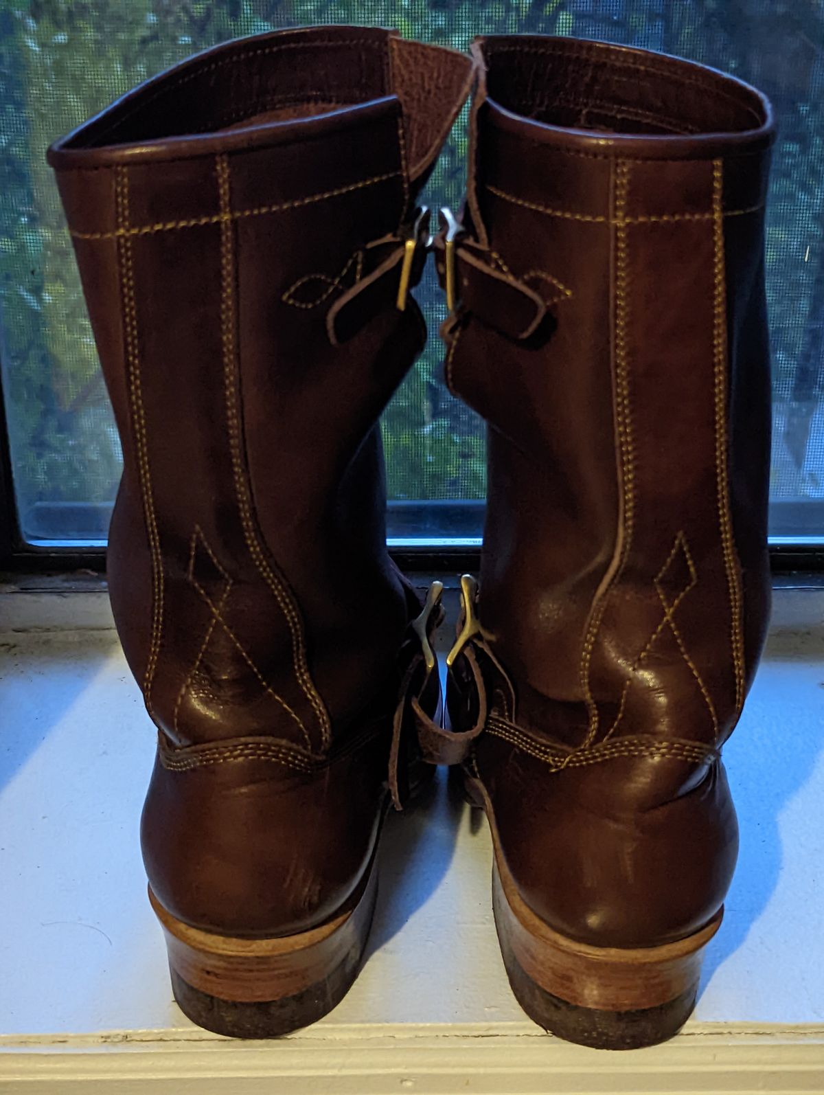 Photo by funfetti on December 4, 2022 of the Prof Barnets Neocliffwood Boots in Tochigi Jeans #8 Chocolate.