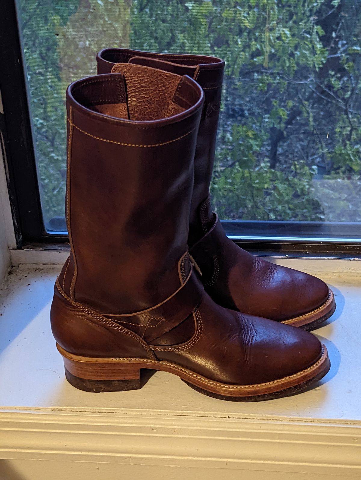 Photo by funfetti on December 4, 2022 of the Prof Barnets Neocliffwood Boots in Tochigi Jeans #8 Chocolate.