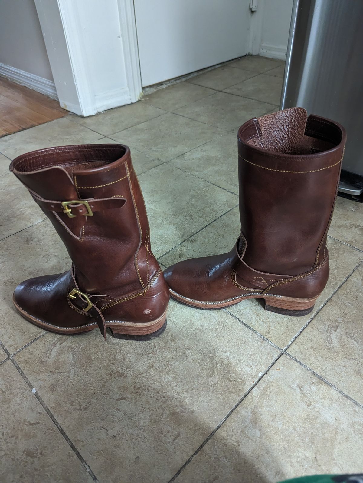 Photo by funfetti on January 3, 2023 of the Prof Barnets Neocliffwood Boots in Tochigi Jeans #8 Chocolate.