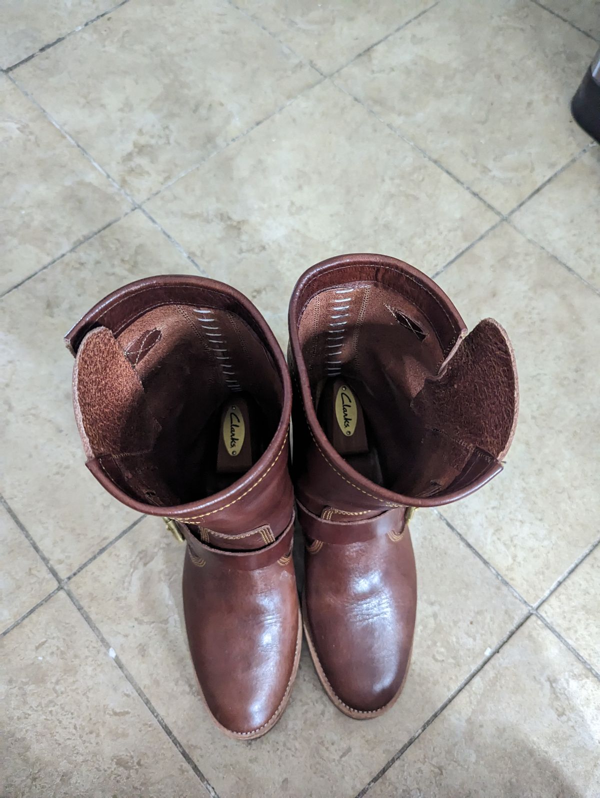 Photo by funfetti on January 3, 2023 of the Prof Barnets Neocliffwood Boots in Tochigi Jeans #8 Chocolate.
