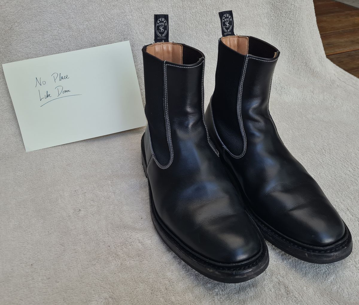 Photo by ChuckTales on November 1, 2022 of the Tricker's Stephen Chelsea Boot in Black Calf.