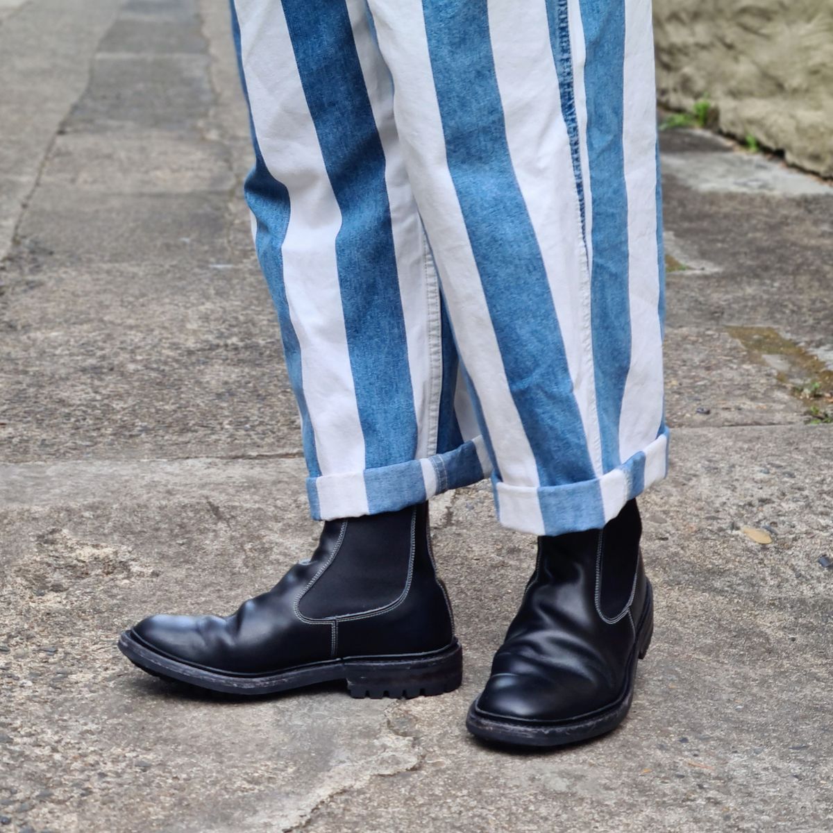 Photo by ChuckTales on December 1, 2022 of the Tricker's Stephen Chelsea Boot in Black Calf.