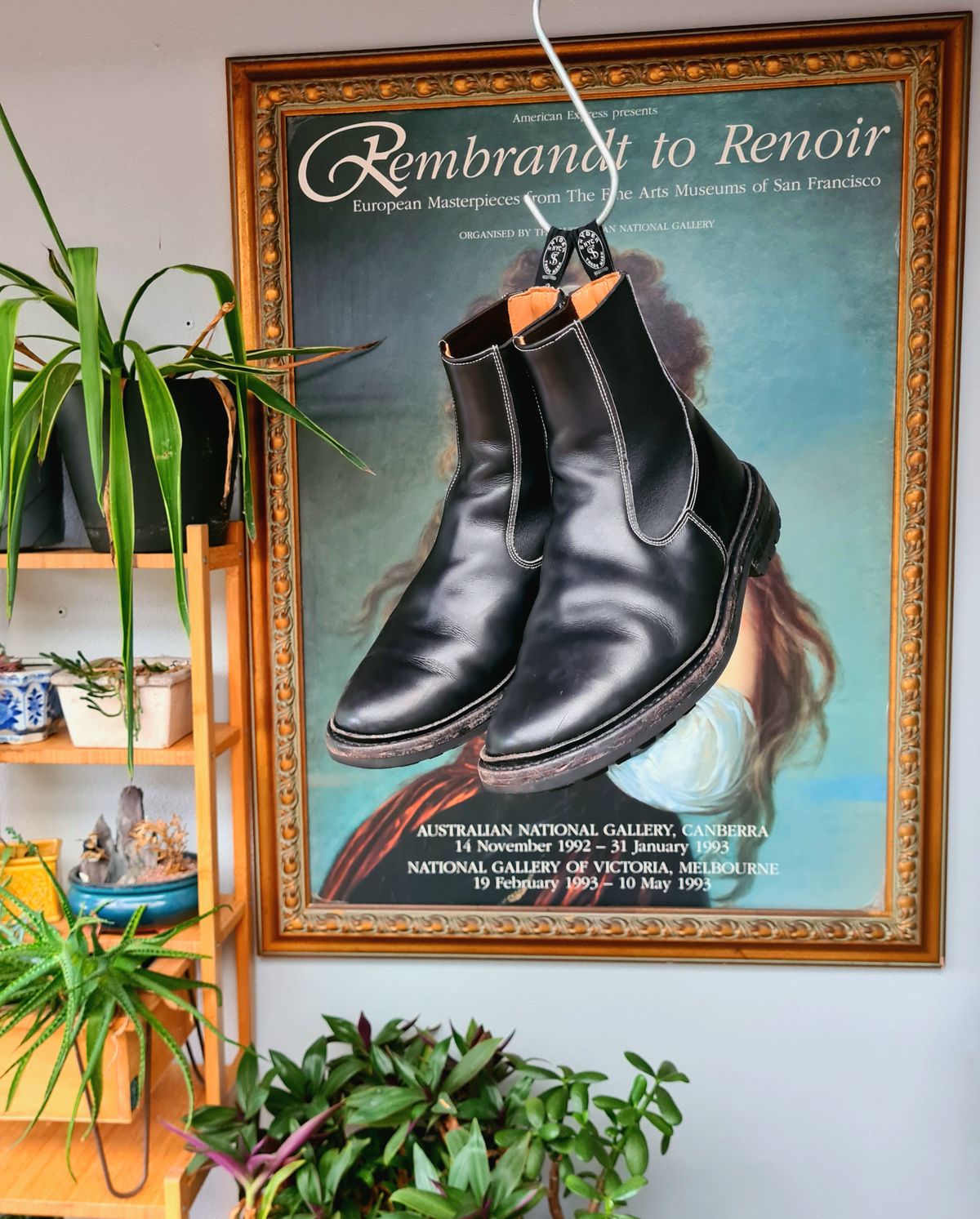 Photo by ChuckTales on March 1, 2023 of the Tricker's Stephen Chelsea Boot in Black Calf.