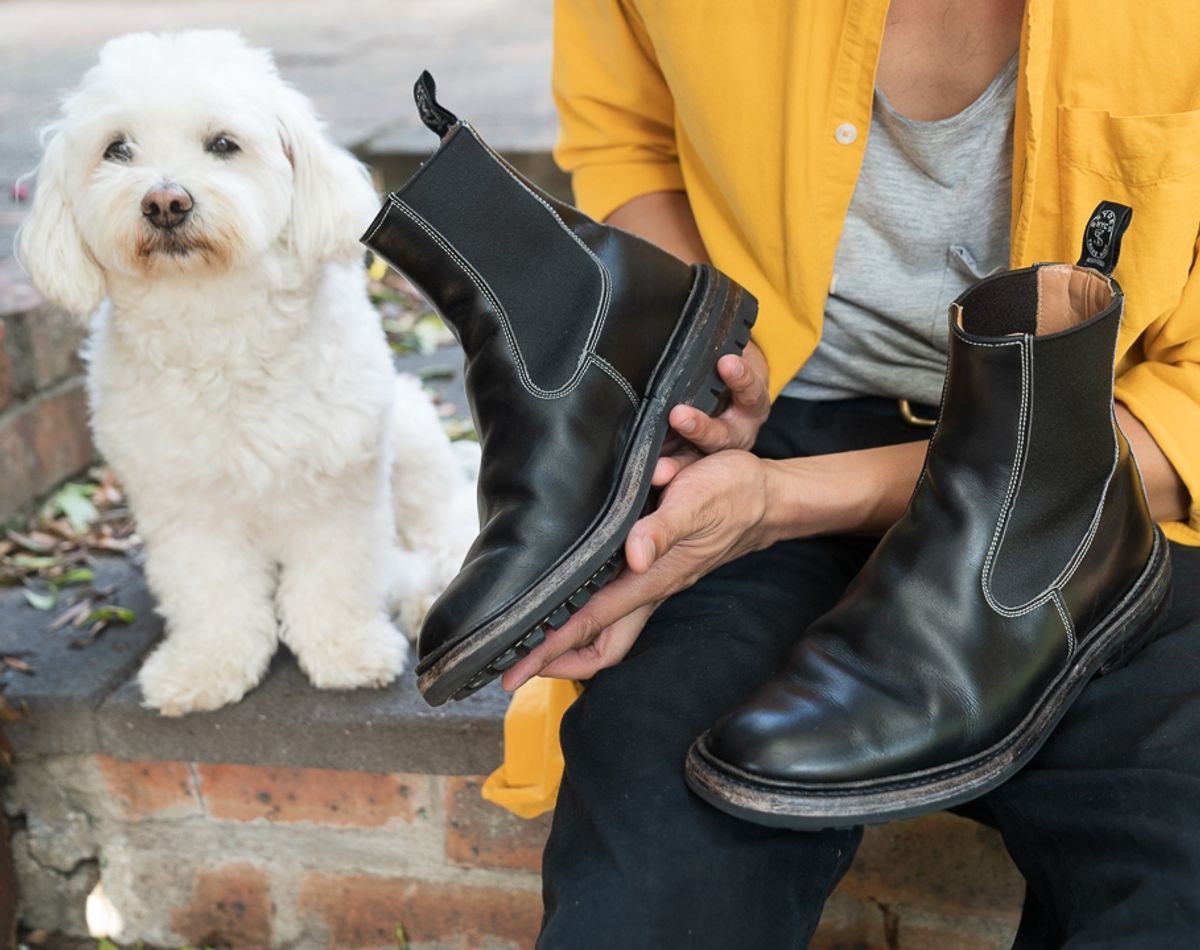 Photo by ChuckTales on March 27, 2023 of the Tricker's Stephen Chelsea Boot in Black Calf.