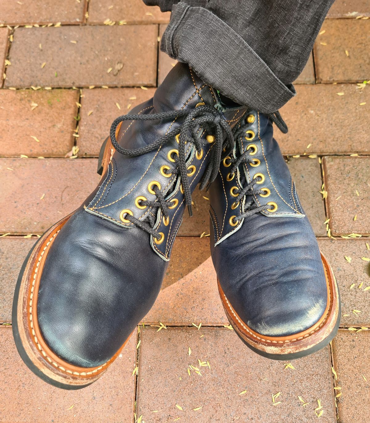 Photo by ChuckTales on February 3, 2024 of the Y'2 Leather Work Boot in Indigo Horsehide.