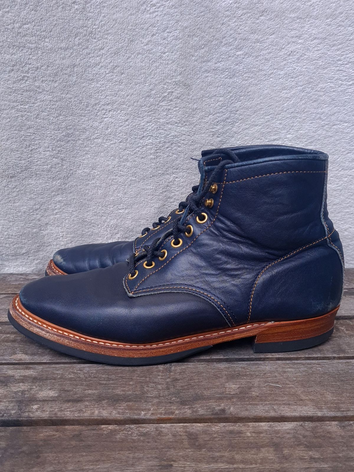 Photo by ChuckTales on February 3, 2024 of the Y'2 Leather Work Boot in Indigo Horsehide.