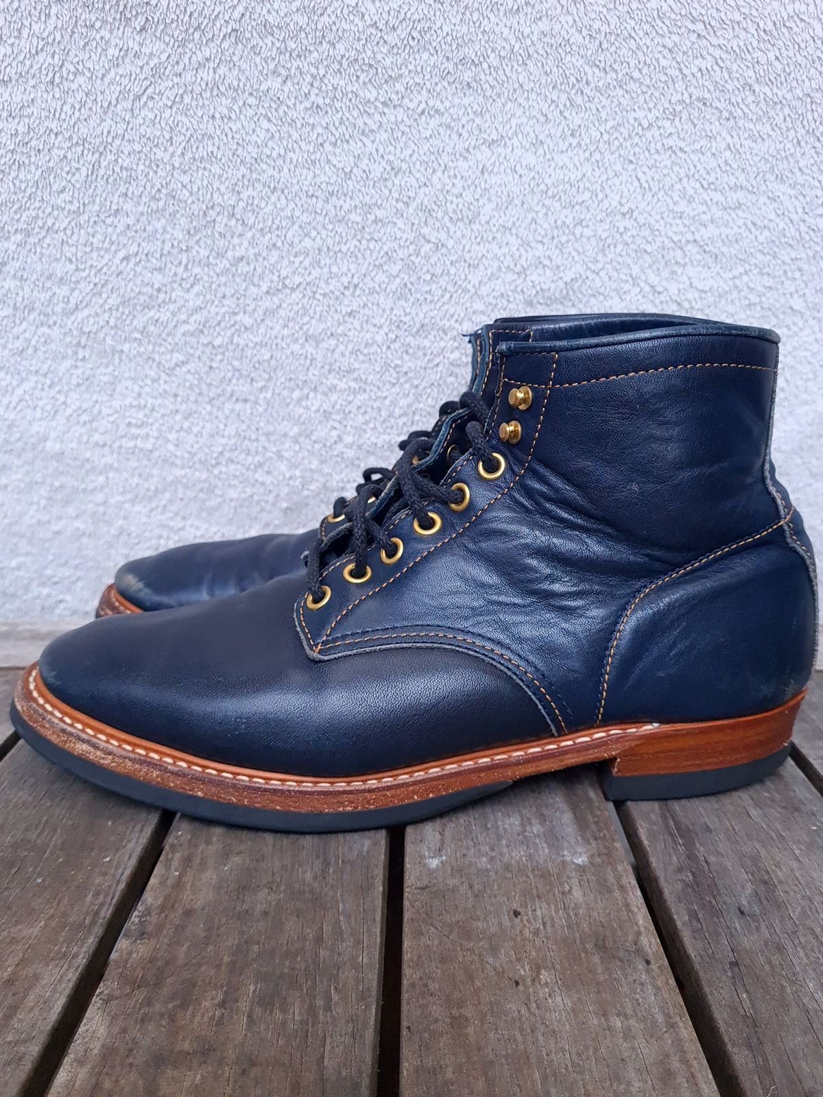 Photo by ChuckTales on March 5, 2024 of the Y'2 Leather Work Boot in Indigo Horsehide.