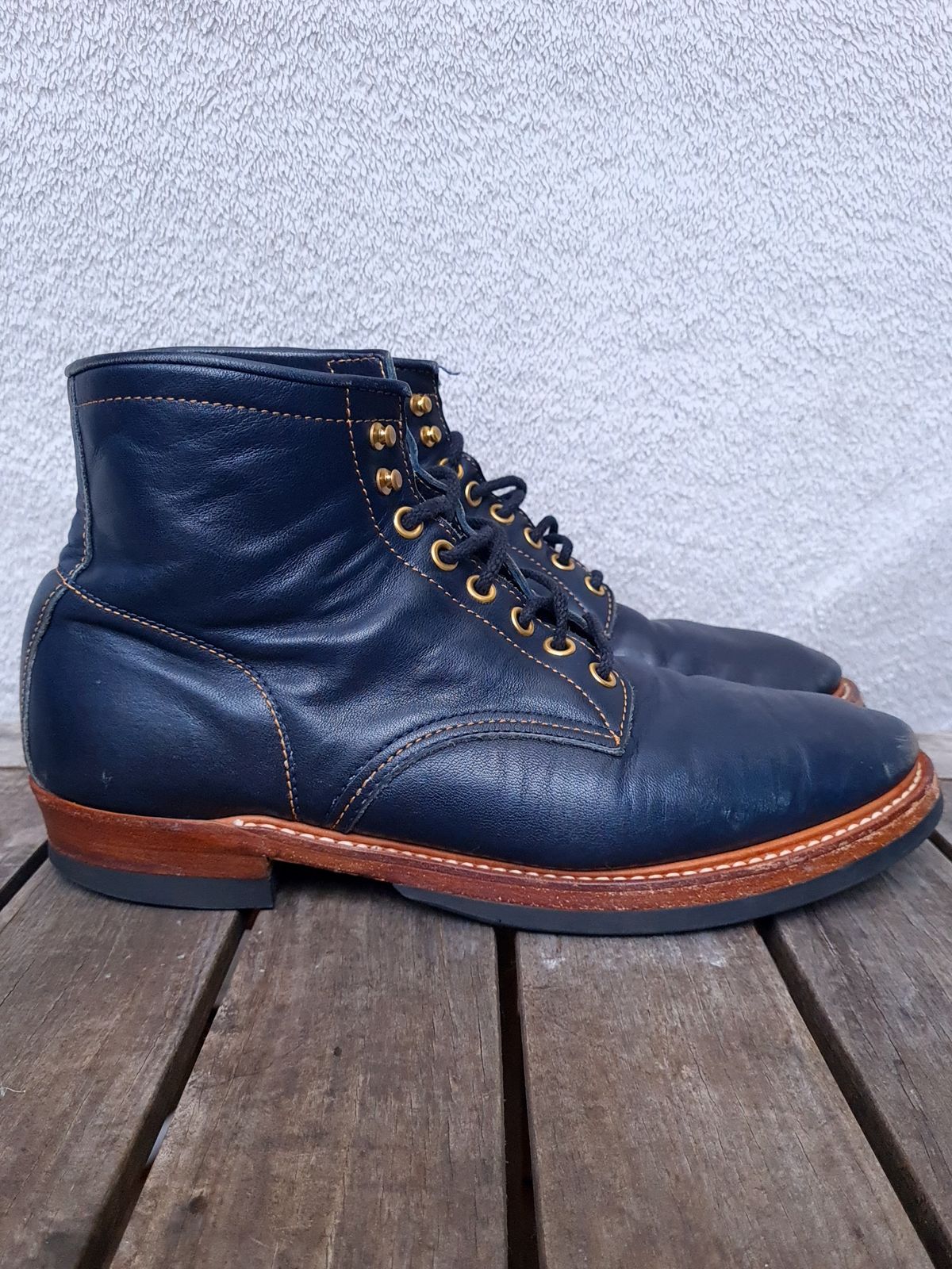 Photo by ChuckTales on March 5, 2024 of the Y'2 Leather Work Boot in Indigo Horsehide.