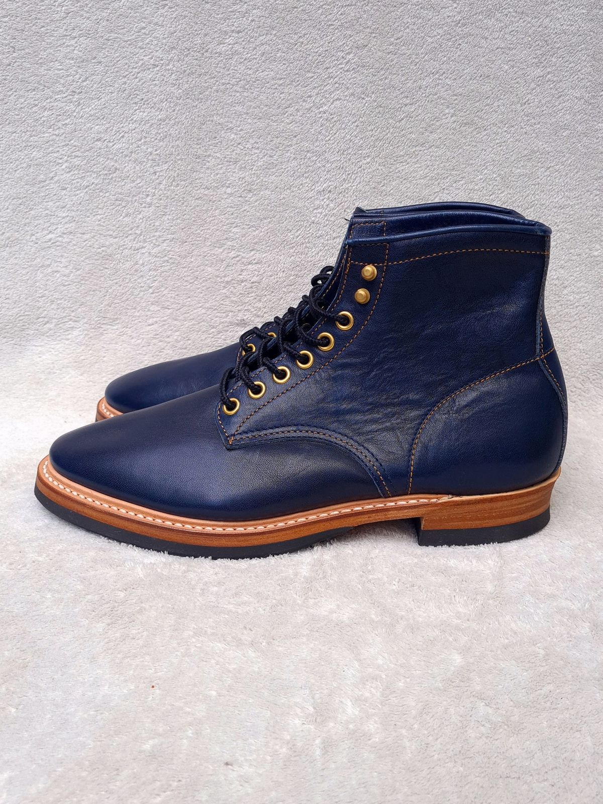 Photo by ChuckTales on October 1, 2023 of the Y'2 Leather Work Boot in Indigo Horsehide.