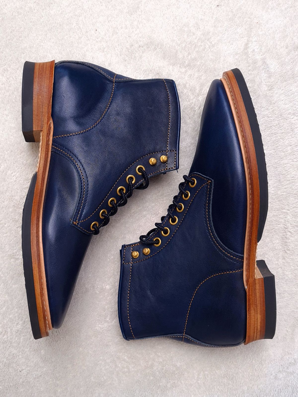 Photo by ChuckTales on October 1, 2023 of the Y'2 Leather Work Boot in Indigo Horsehide.