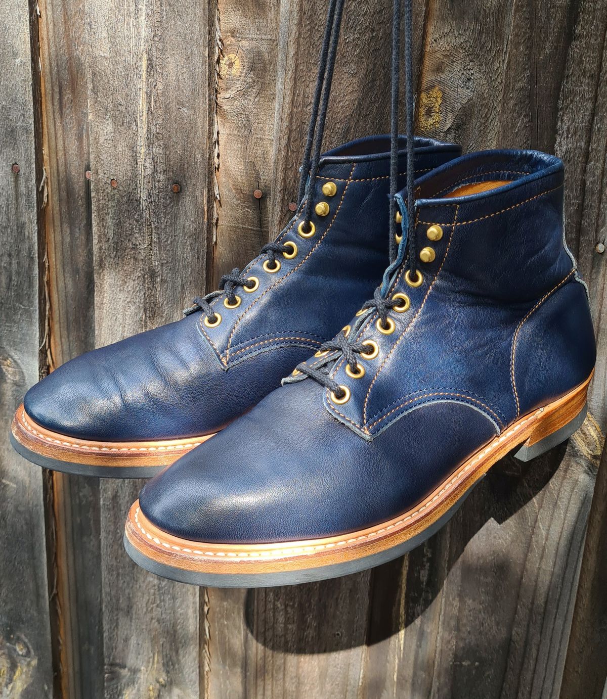 Photo by ChuckTales on November 1, 2023 of the Y'2 Leather Work Boot in Indigo Horsehide.