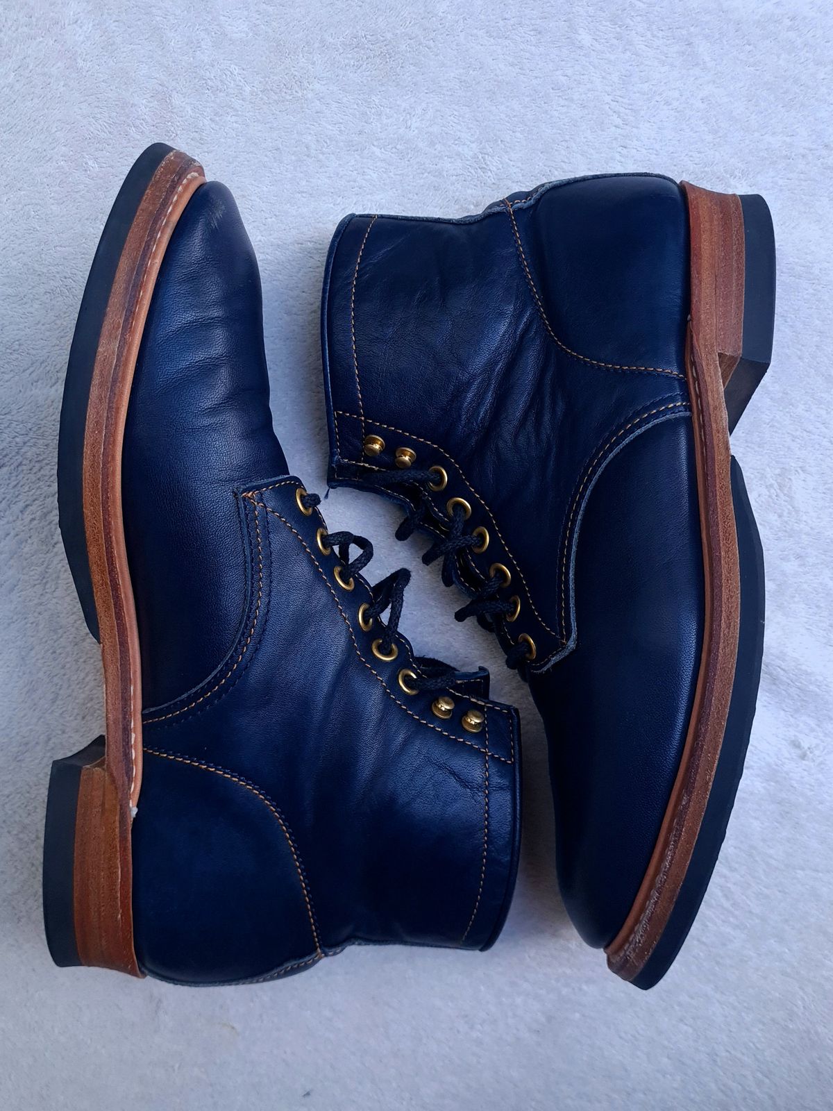 Photo by ChuckTales on November 1, 2023 of the Y'2 Leather Work Boot in Indigo Horsehide.