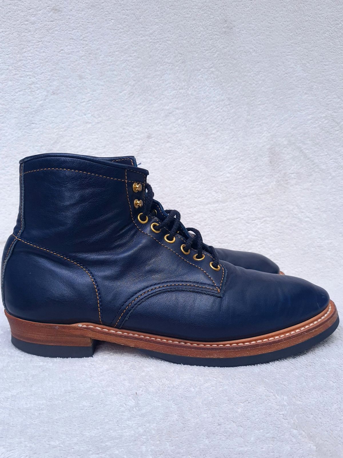 Photo by ChuckTales on November 1, 2023 of the Y'2 Leather Work Boot in Indigo Horsehide.