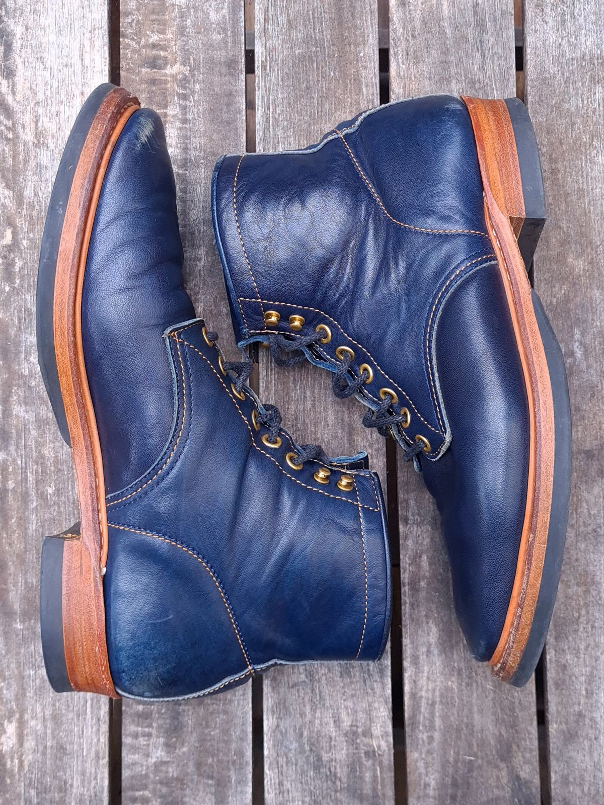 Photo by ChuckTales on December 2, 2023 of the Y'2 Leather Work Boot in Indigo Horsehide.