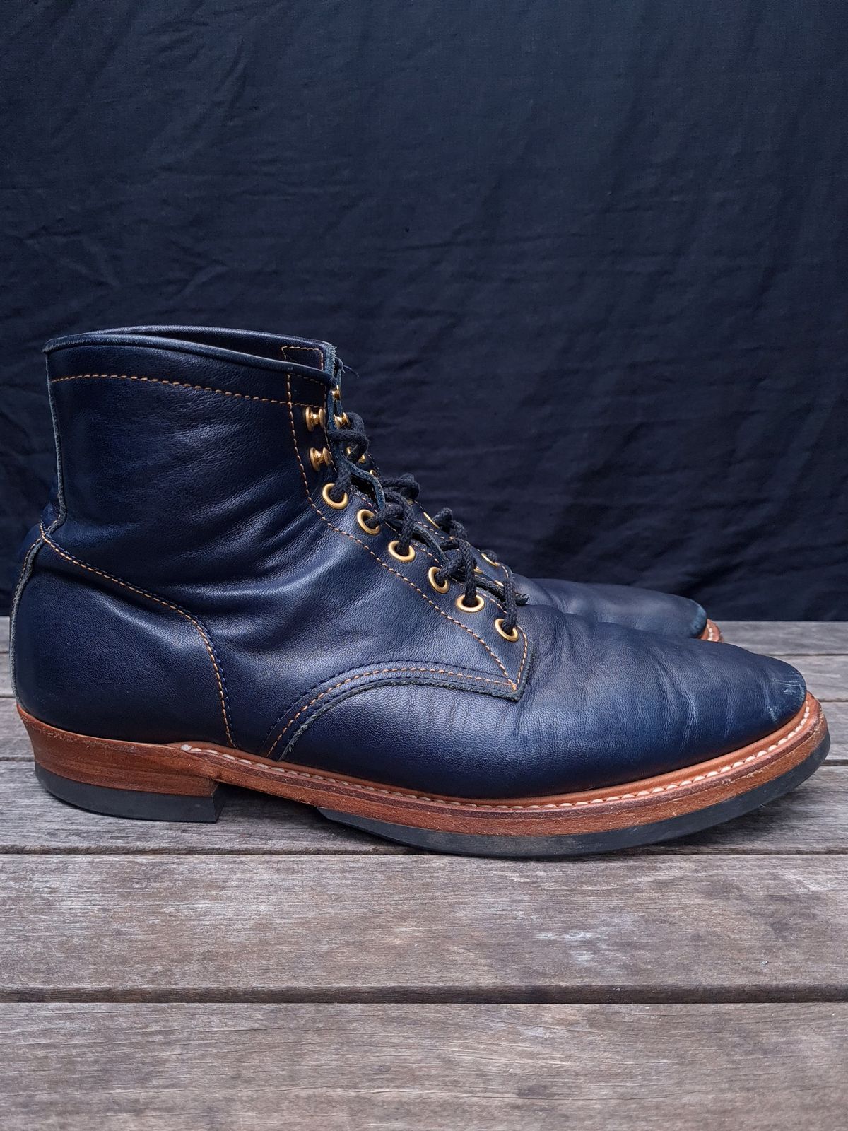 Photo by ChuckTales on December 2, 2023 of the Y'2 Leather Work Boot in Indigo Horsehide.