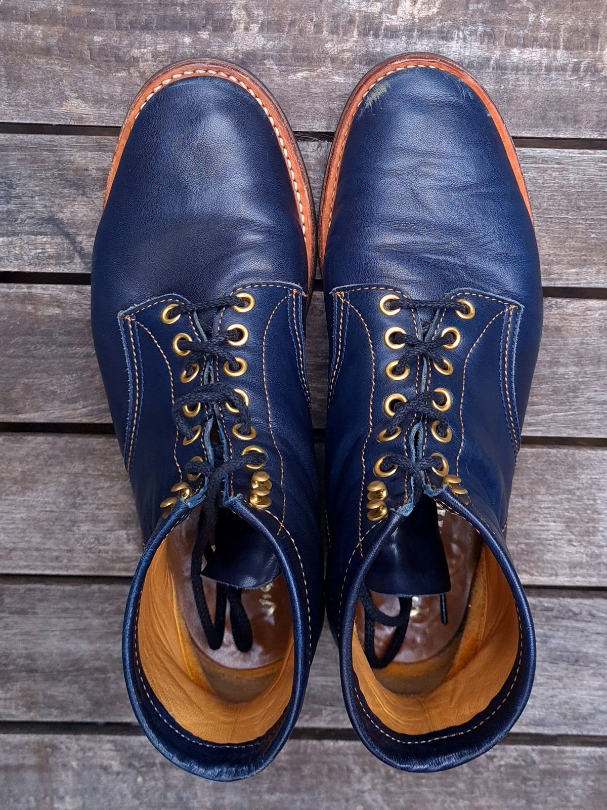 Photo by ChuckTales on December 2, 2023 of the Y'2 Leather Work Boot in Indigo Horsehide.