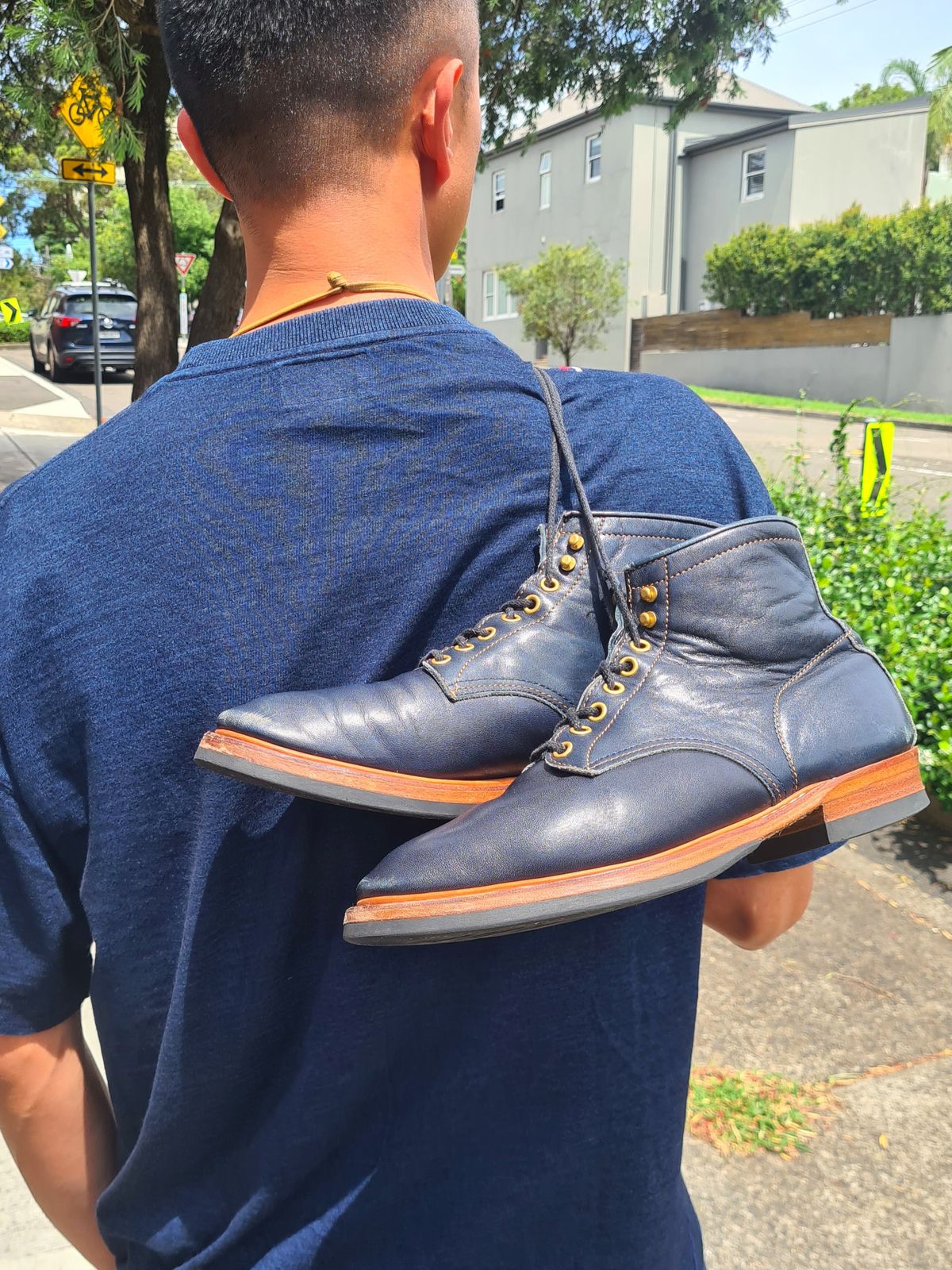 Photo by ChuckTales on January 5, 2024 of the Y'2 Leather Work Boot in Indigo Horsehide.