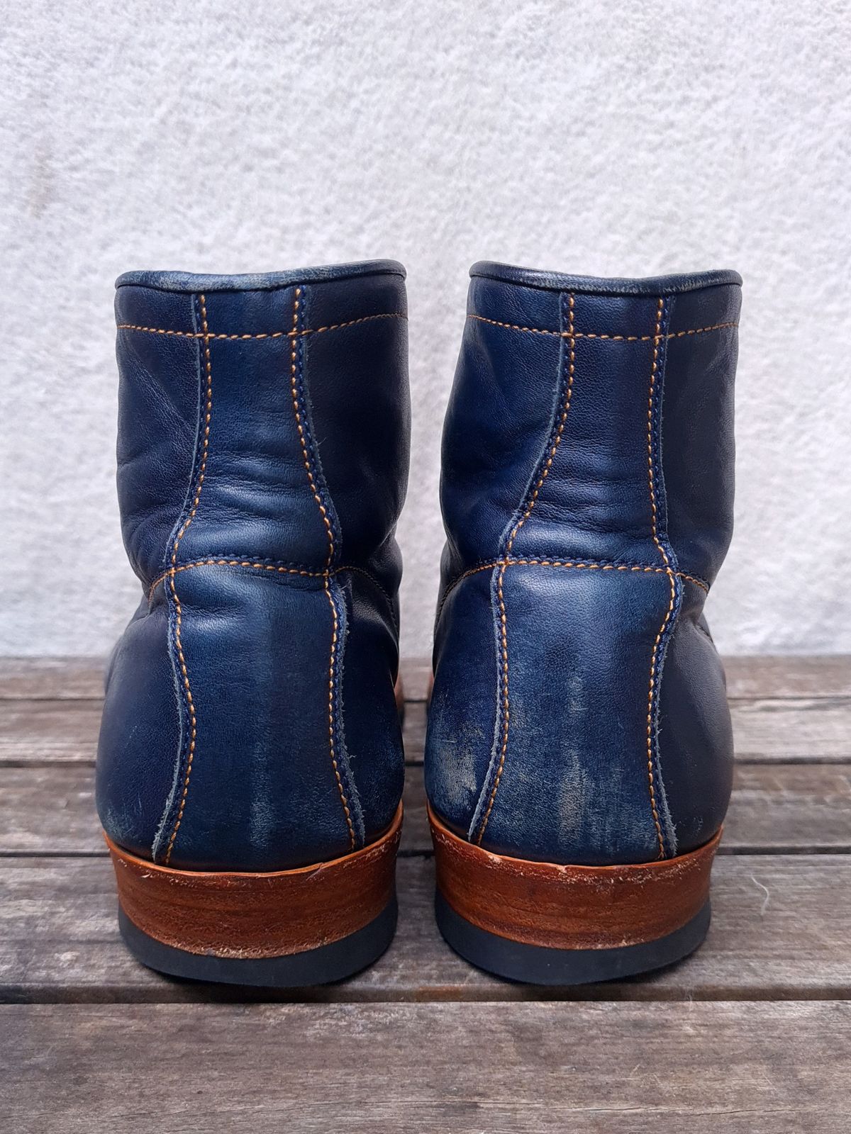 Photo by ChuckTales on January 5, 2024 of the Y'2 Leather Work Boot in Indigo Horsehide.