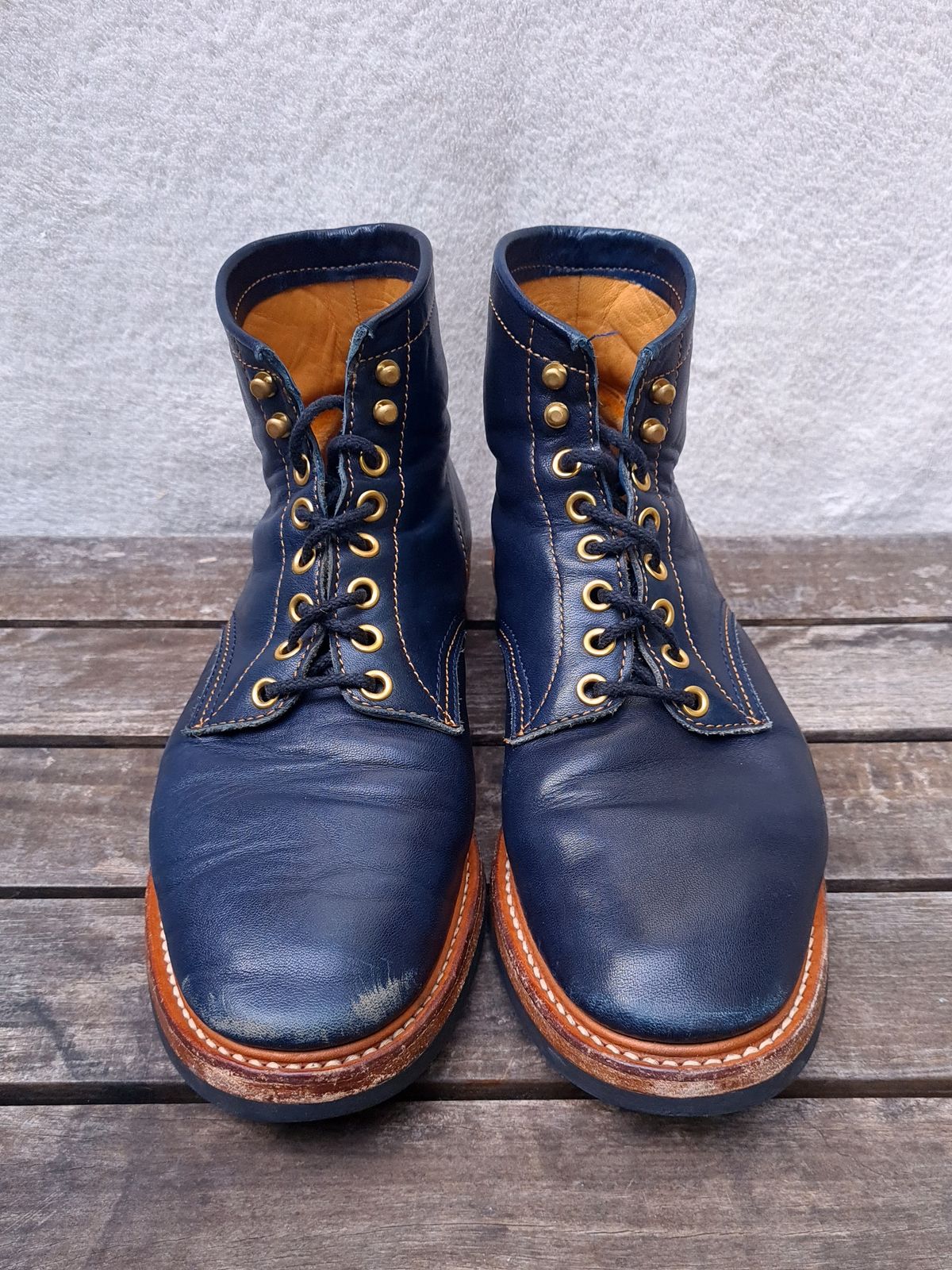 Photo by ChuckTales on January 5, 2024 of the Y'2 Leather Work Boot in Indigo Horsehide.