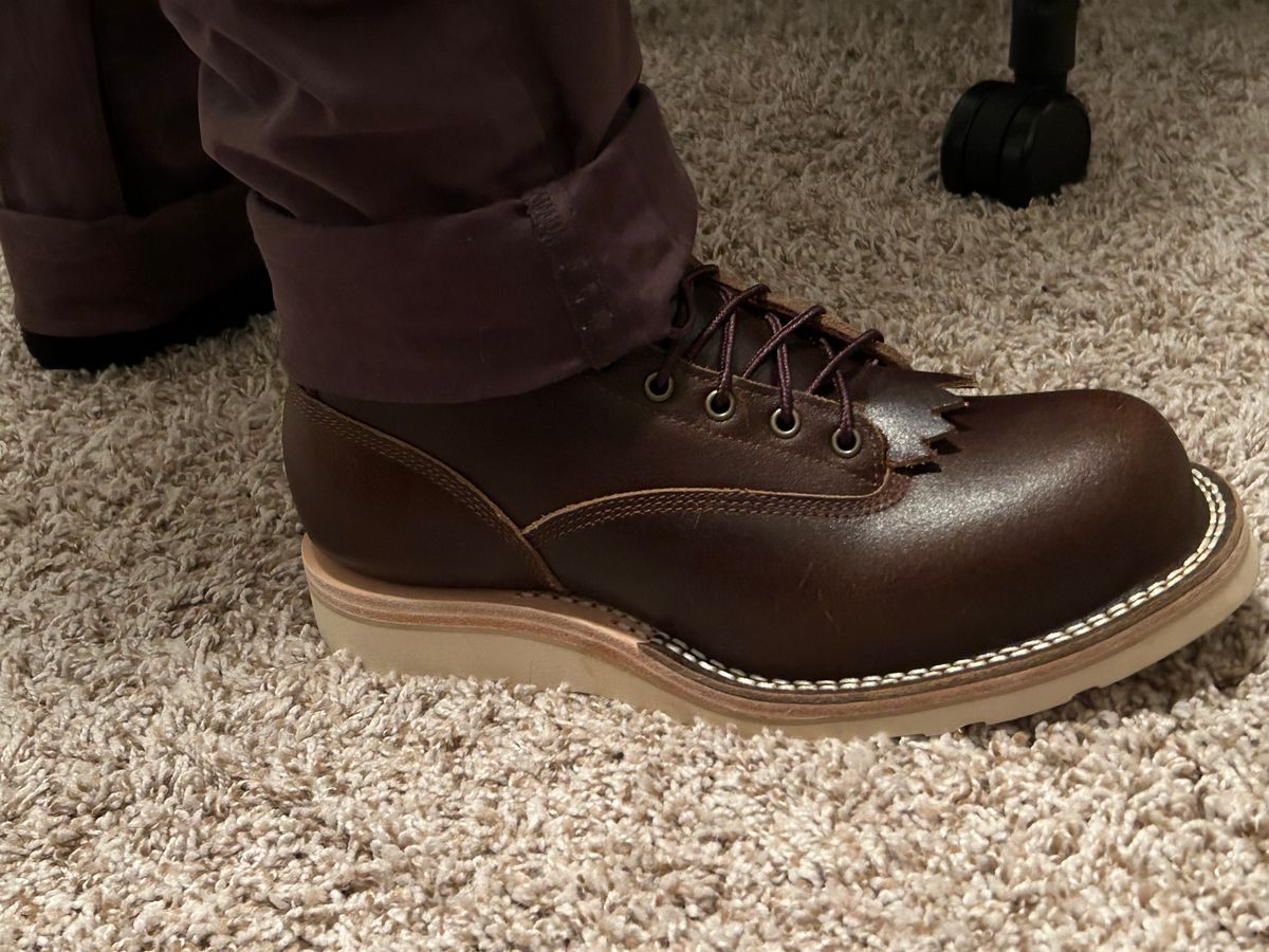 Photo by killerbootsman on January 20, 2024 of the Frank's Boots Rainier in Horween Cinnamon Waxed Flesh.