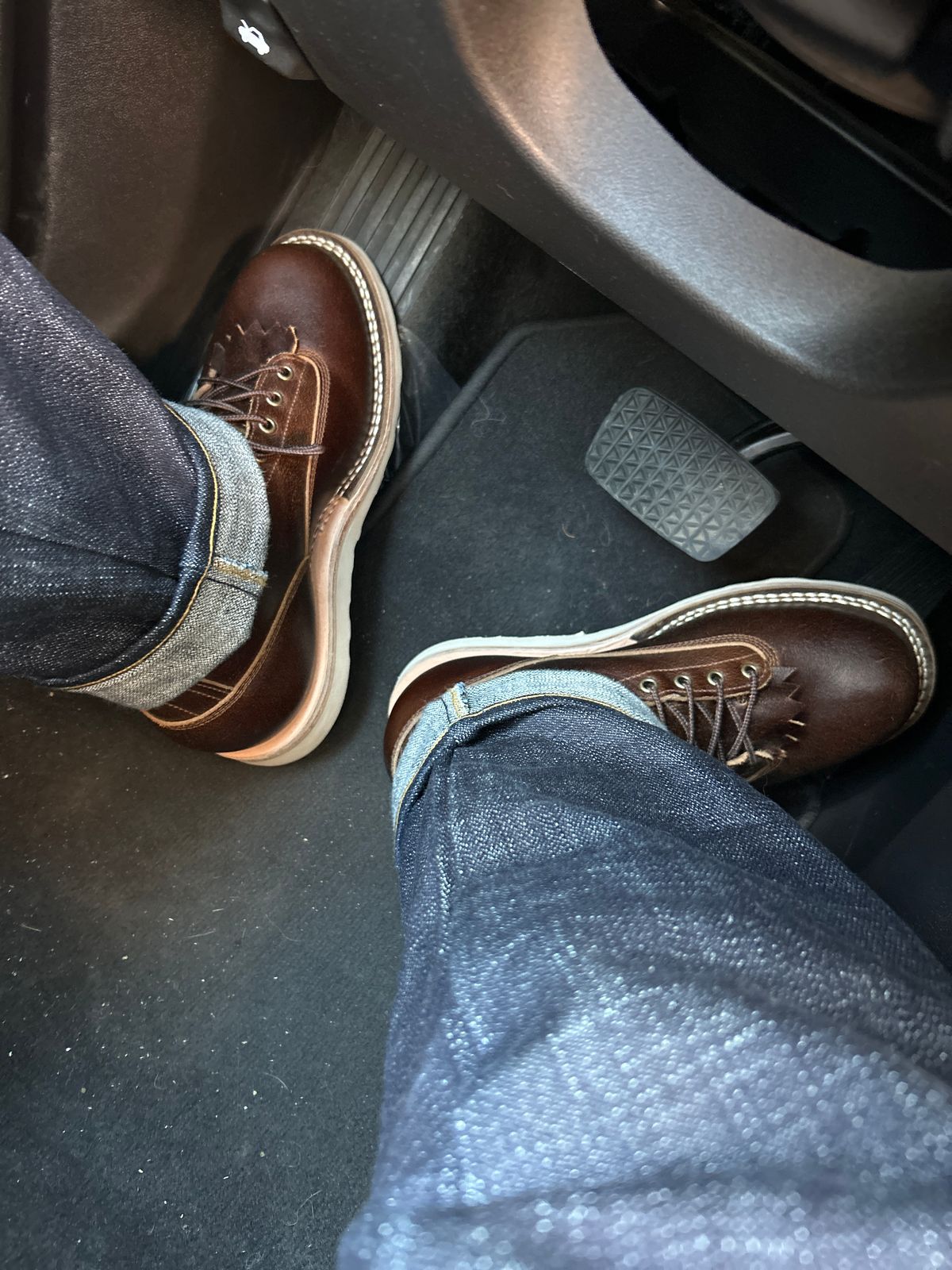 Photo by killerbootsman on February 24, 2024 of the Frank's Boots Rainier in Horween Cinnamon Waxed Flesh.