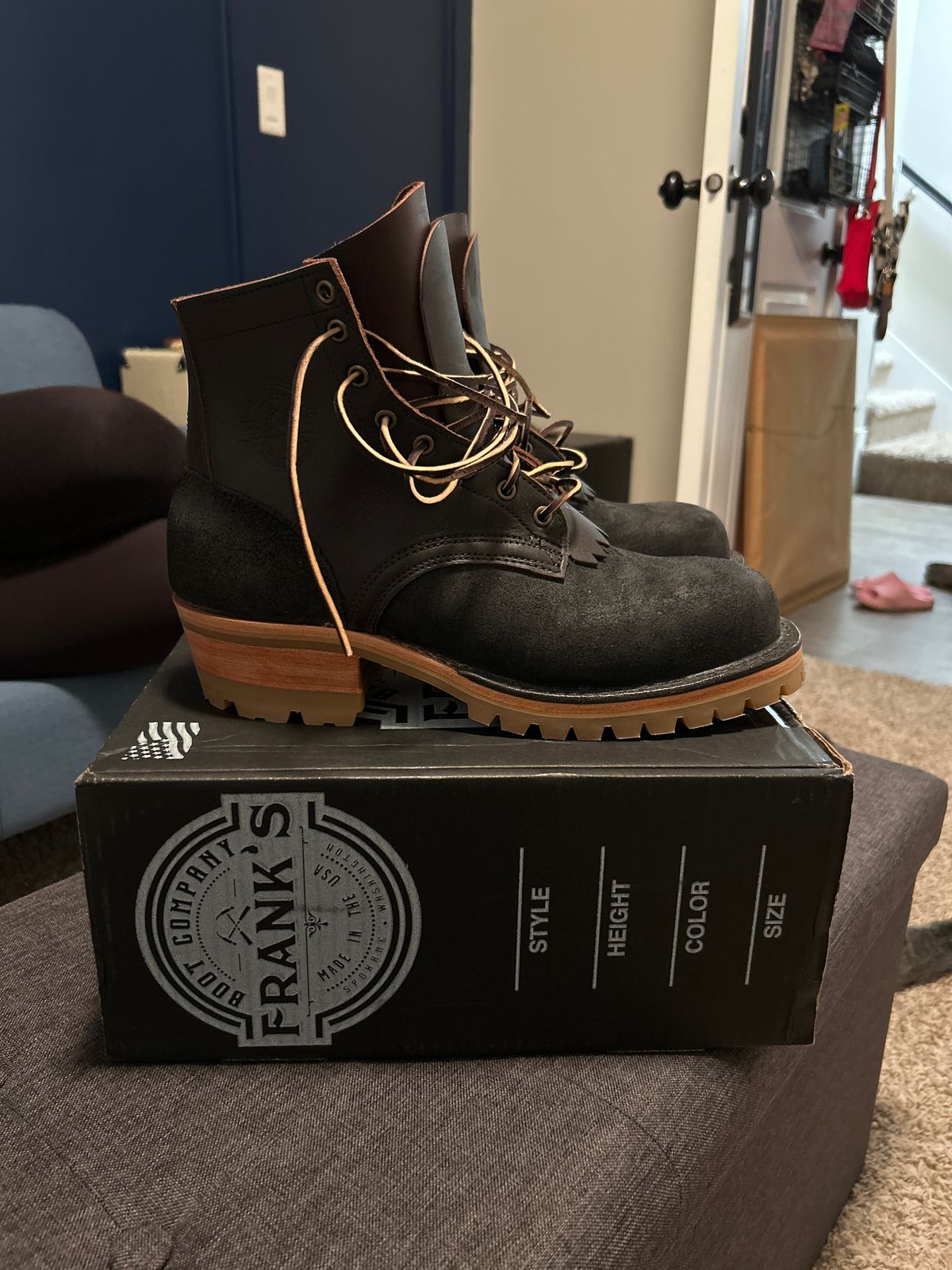 Photo by killerbootsman on July 23, 2024 of the Frank's Boots Type 2 Highlander in Black Roughout Work Leather & Seidel Mocha Oil Tan.