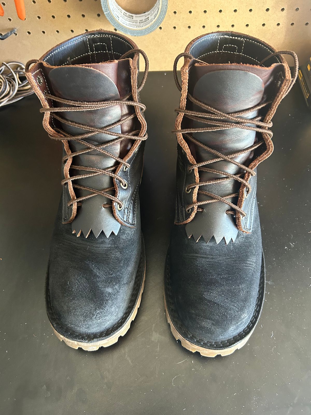Photo by killerbootsman on October 18, 2025 of the Frank's Boots Type 2 Highlander in Black Roughout Work Leather & Seidel Mocha Oil Tan.