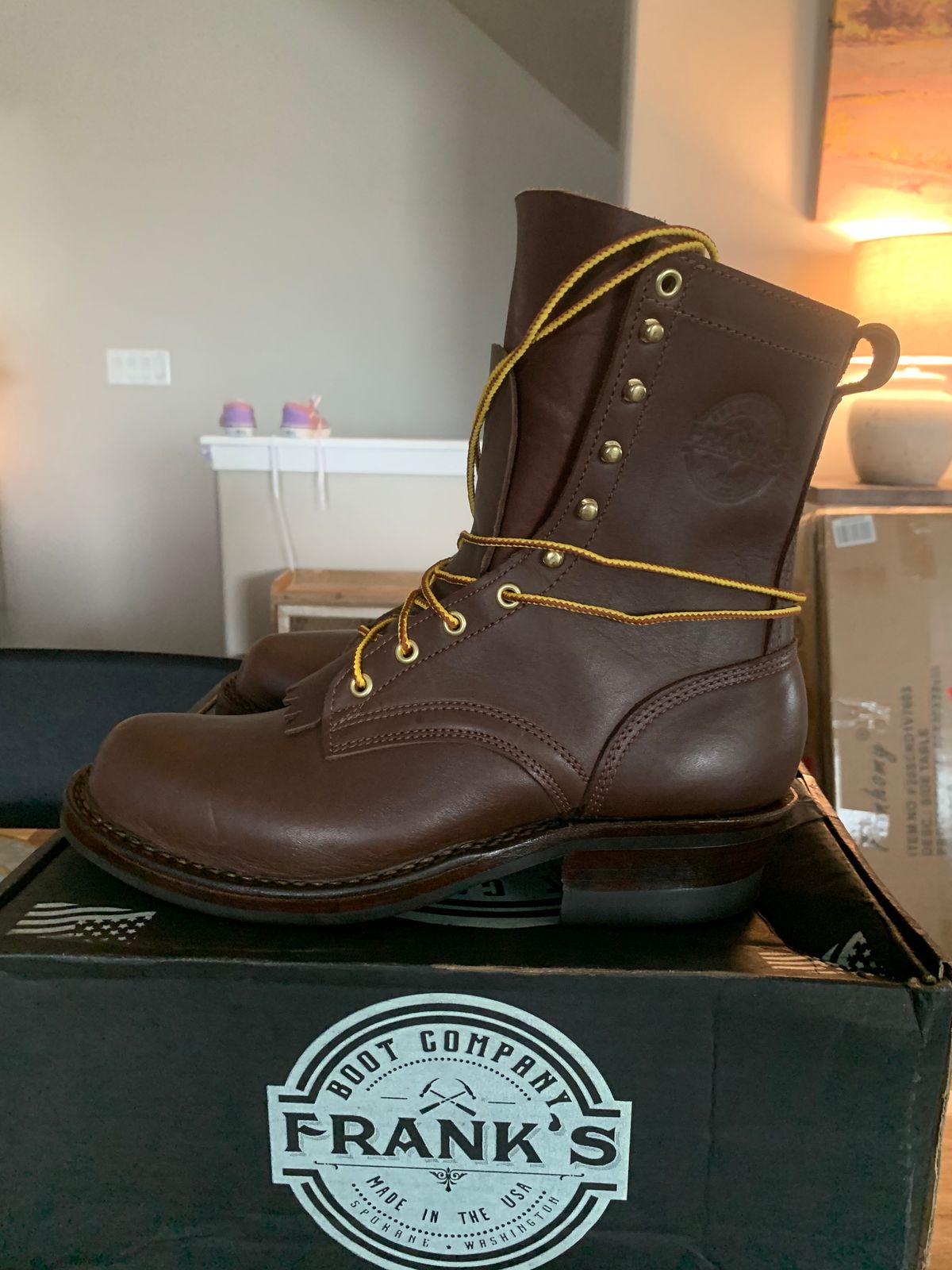 Photo by killerbootsman on March 14, 2023 of the Frank's Boots Front Range in Seidel Walnut Oil Tan.