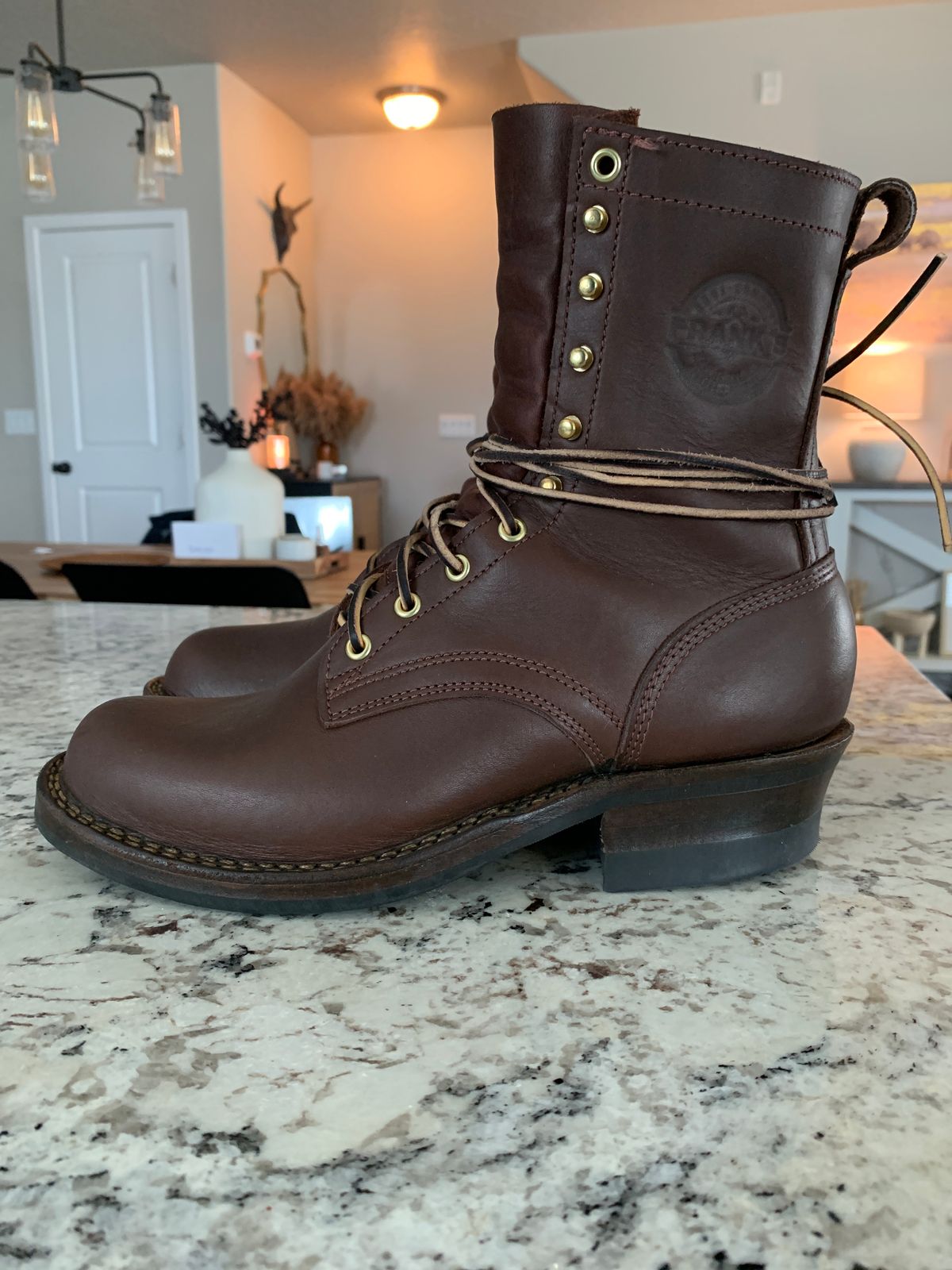 Photo by killerbootsman on April 16, 2023 of the Frank's Boots Front Range in Seidel Walnut Oil Tan.