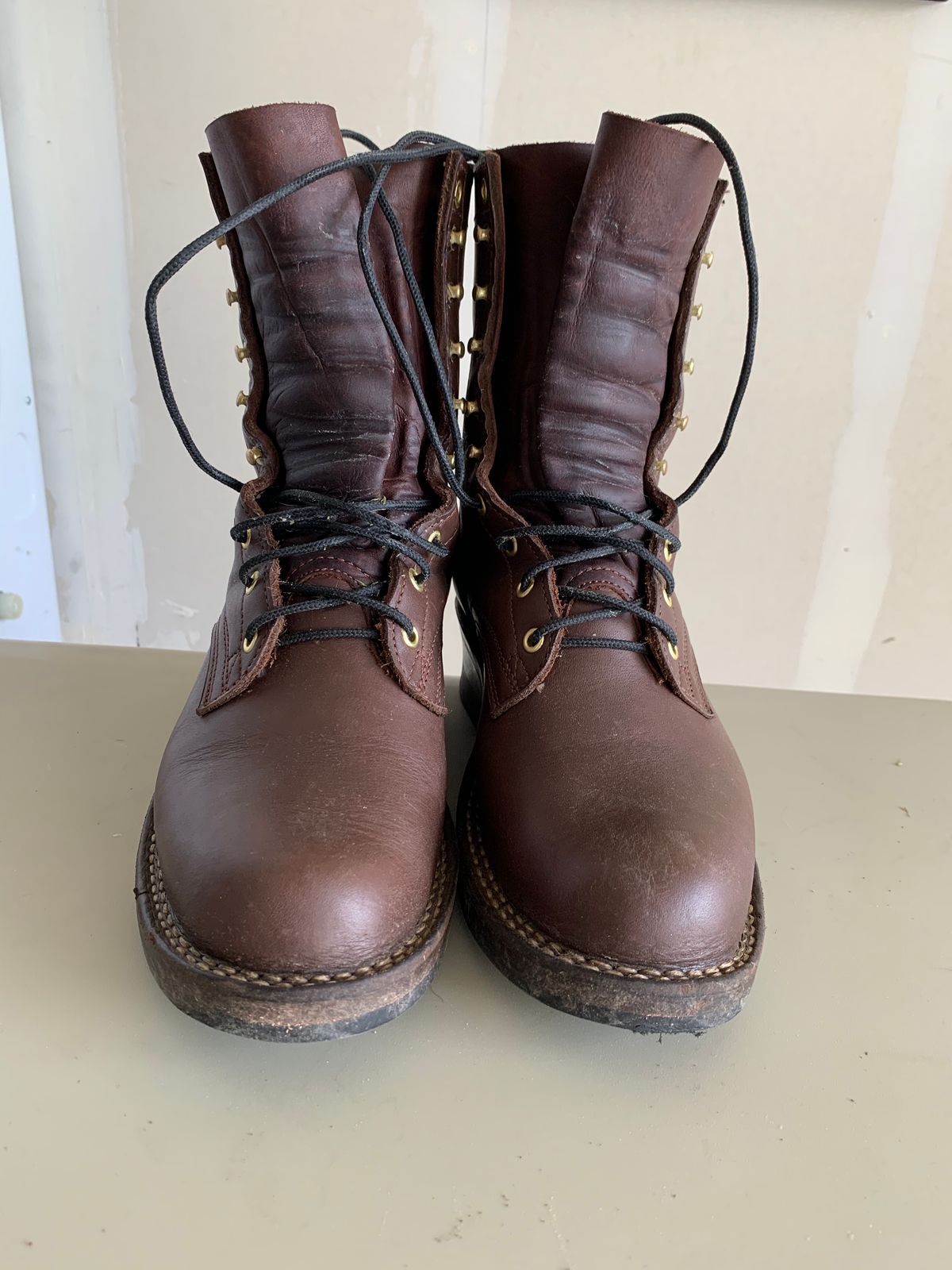 Photo by killerbootsman on June 9, 2023 of the Frank's Boots Front Range in Seidel Walnut Oil Tan.