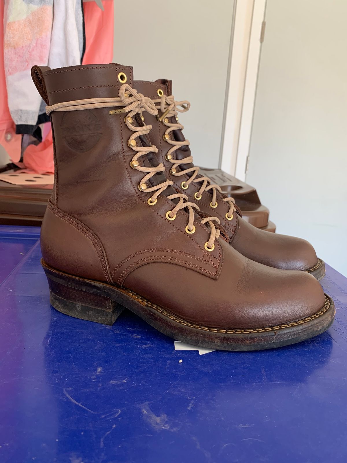 Photo by killerbootsman on June 21, 2023 of the Frank's Boots Front Range in Seidel Walnut Oil Tan.