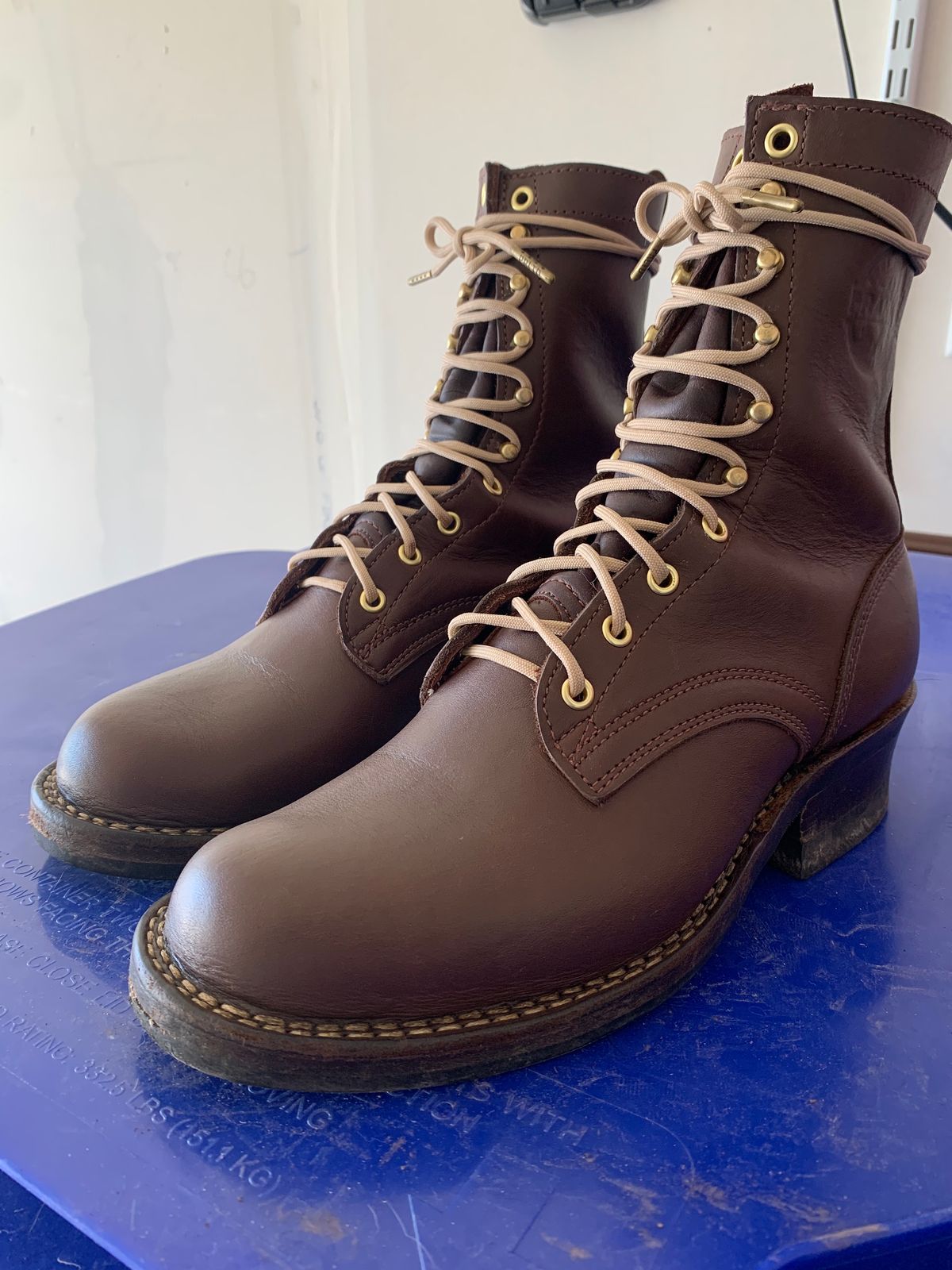 Photo by killerbootsman on June 21, 2023 of the Frank's Boots Front Range in Seidel Walnut Oil Tan.