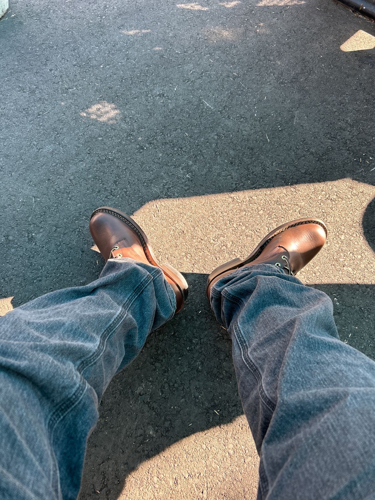 Photo by killerbootsman on October 7, 2023 of the Frank's Boots Front Range in Seidel Walnut Oil Tan.