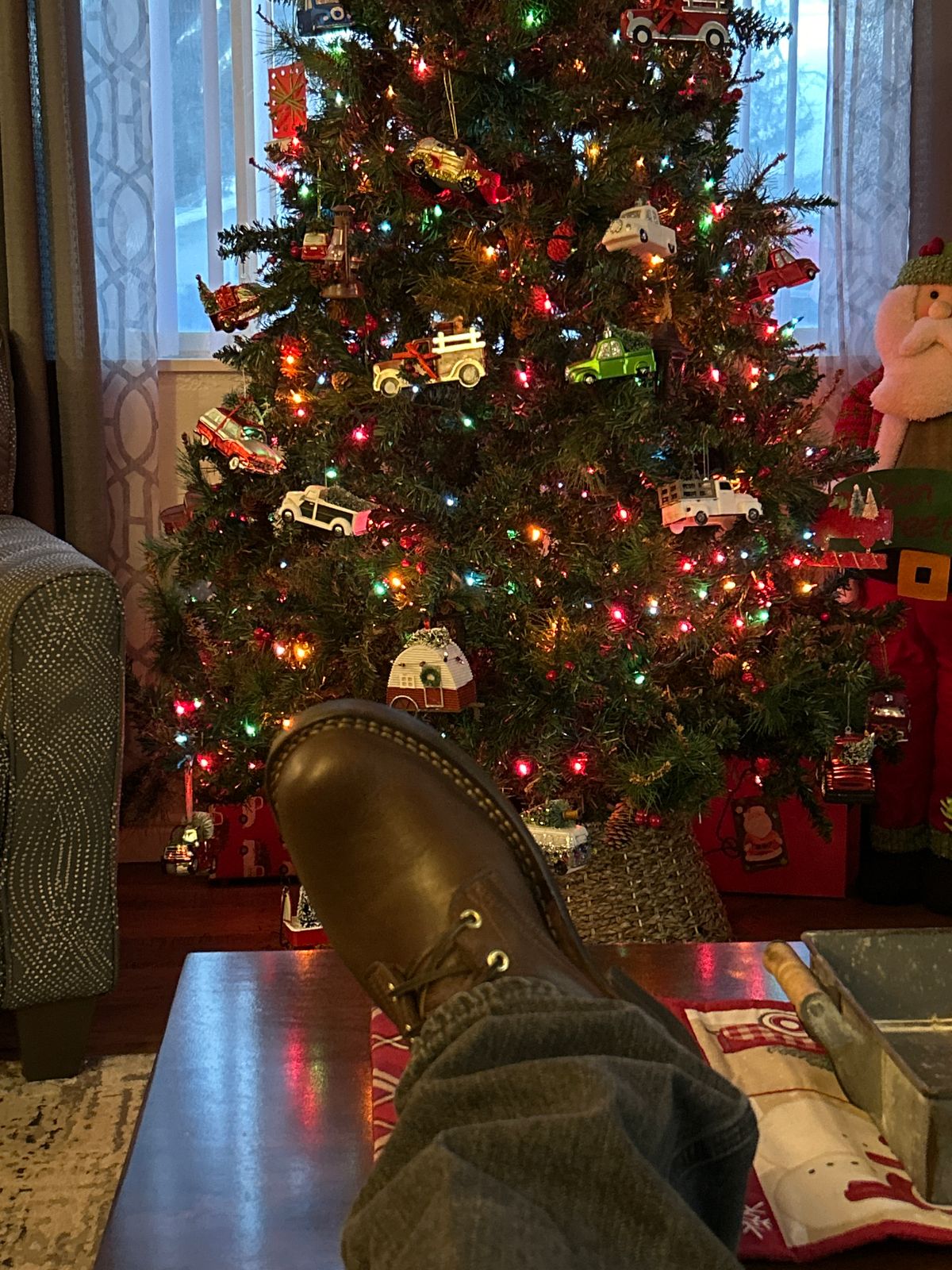 Photo by killerbootsman on December 24, 2023 of the Frank's Boots Front Range in Seidel Walnut Oil Tan.